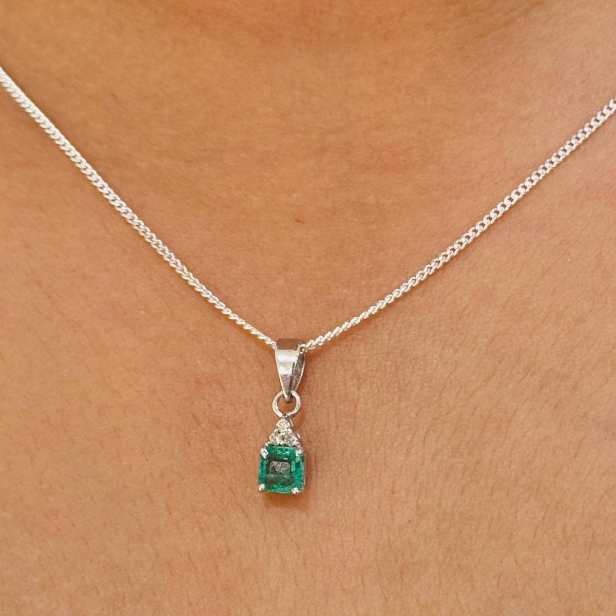 Women's 925 Sterling Silver Everyday Emerald and Diamond Pendant for Women For Sale