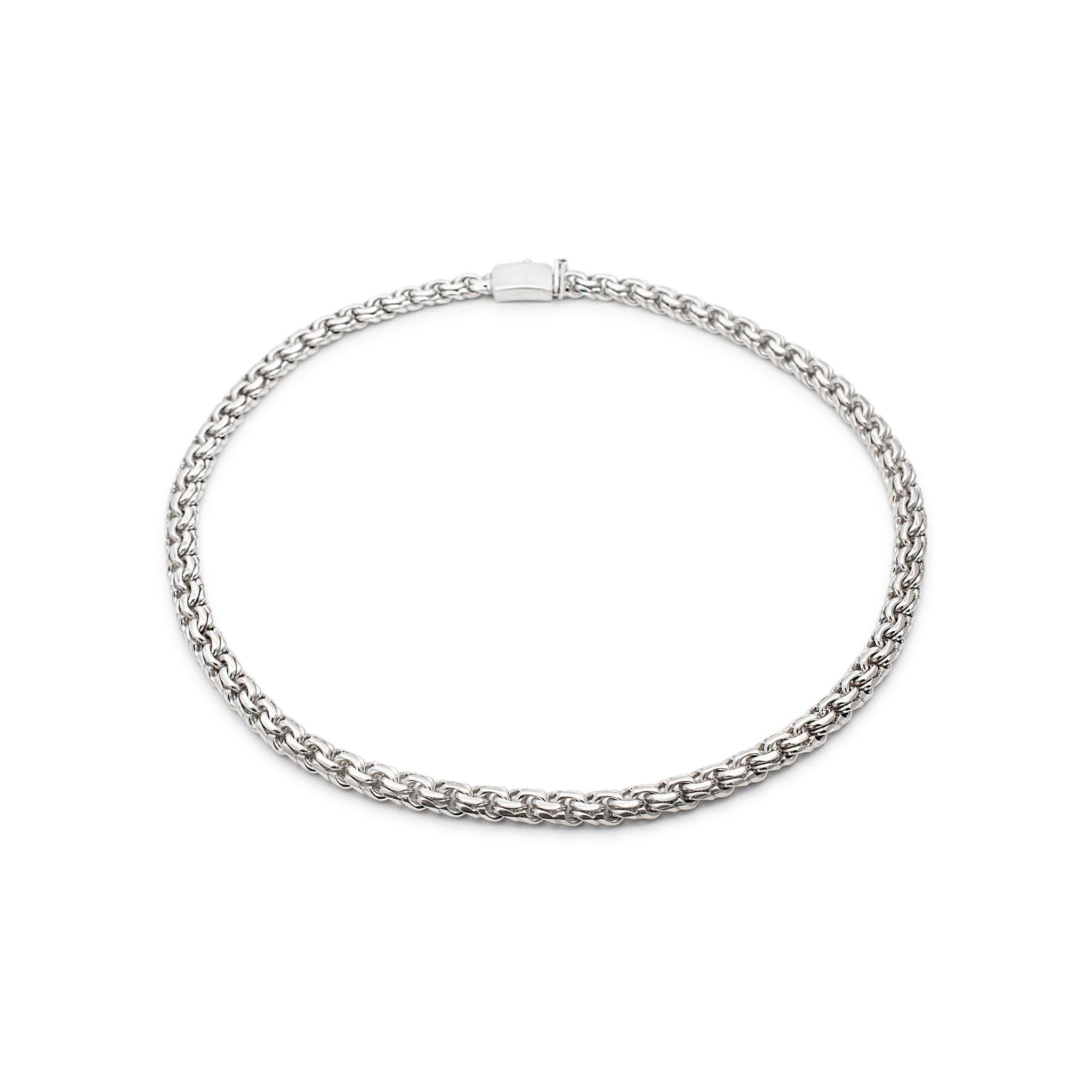 Gender: Ladies

Metal Type: 925 Sterling Silver

Length : 21.00 inches

Width: 8.00 mm

Total weight: 112.48 grams

Silver Wheat Link Chain. Engraved with 
