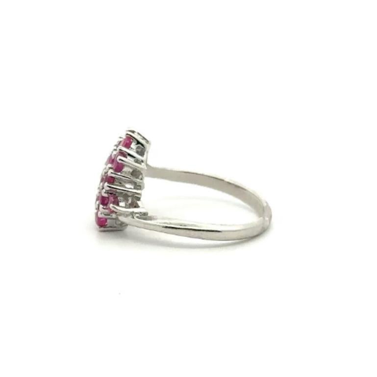 Im Angebot: Handgefertigter Rubin-Cluster-Ring aus 925 Sterlingsilber für Damen, Thanksgiving-Geschenk () 3
