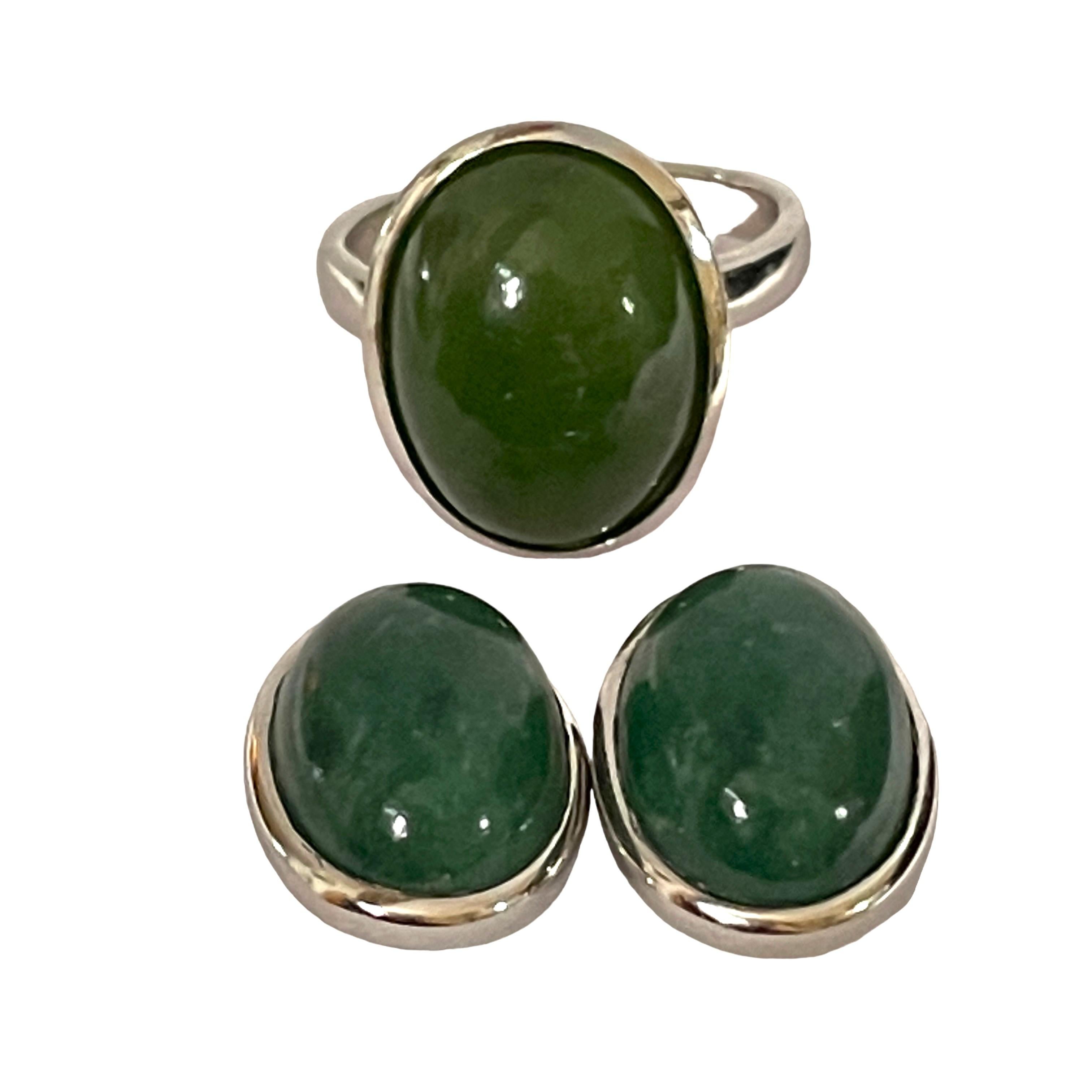 925 Sterling Silver Jade Post Earrings and Matching Ring For Sale 2