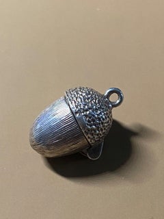925 Sterling Silver Large Acorn & Squirrel Vintage Opening Charm Pendant
