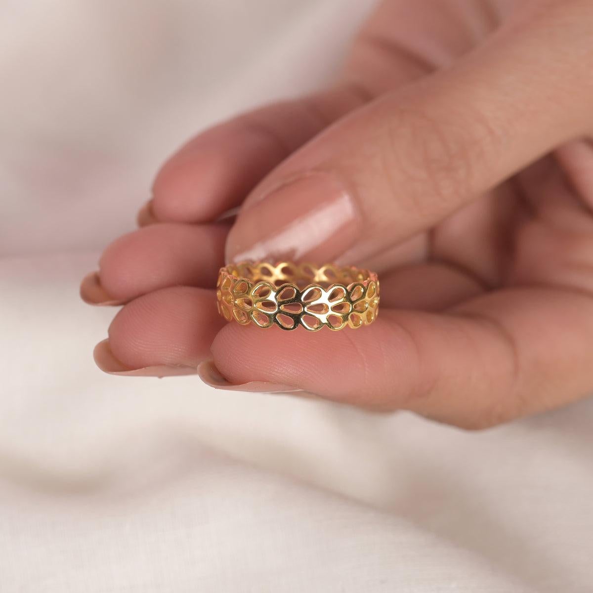 Anello minimalista in argento 925 per lei, miglior regalo per l'anniversario di matrimonio. 

A.R.P. T.I..

Tutti gli articoli sono personalizzati su ordinazione. Il tempo di attesa è di circa 6-10 giorni lavorativi. La situazione può cambiare