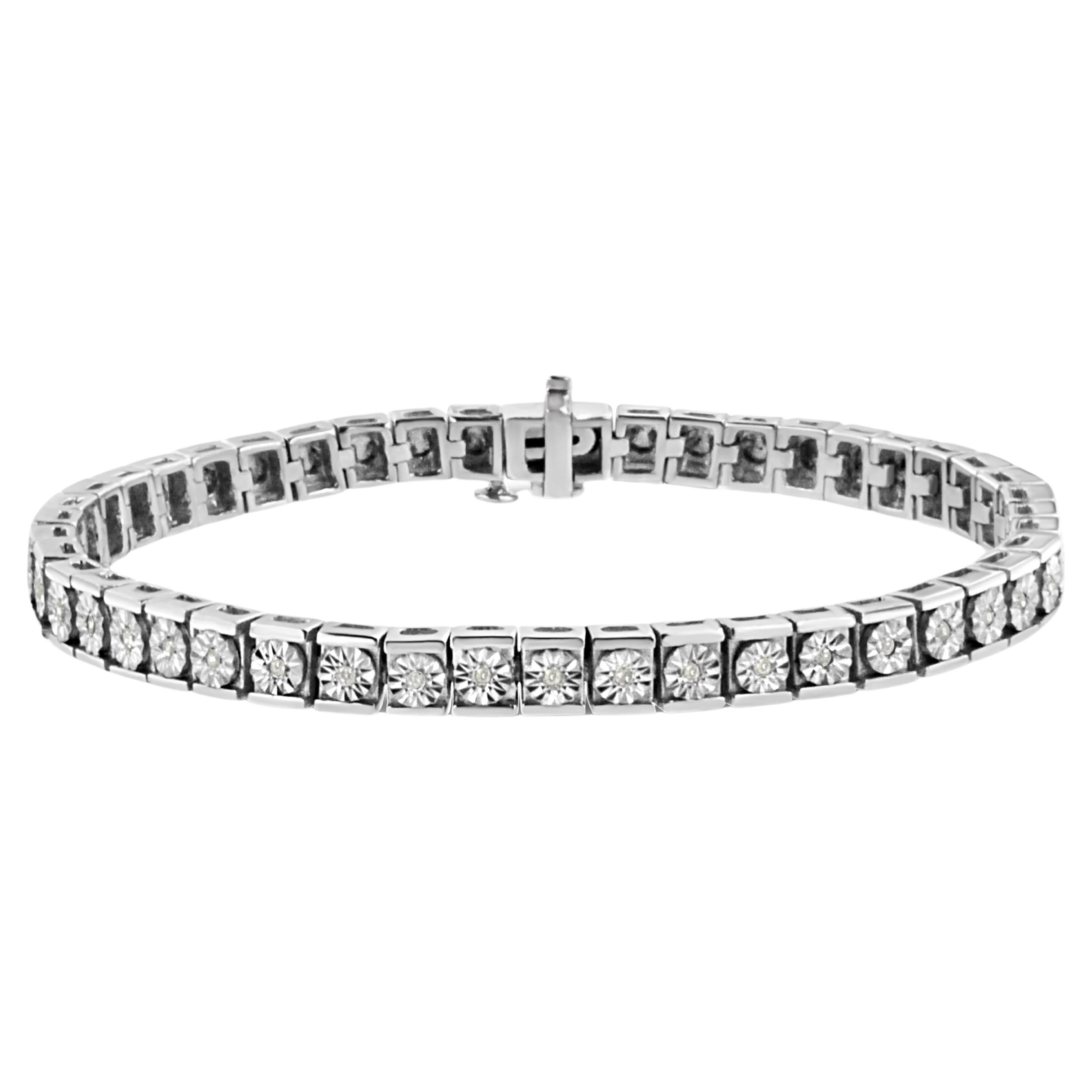 Bracelet tennis classique en argent sterling serti de diamants avec détails en forme de miracle de .925