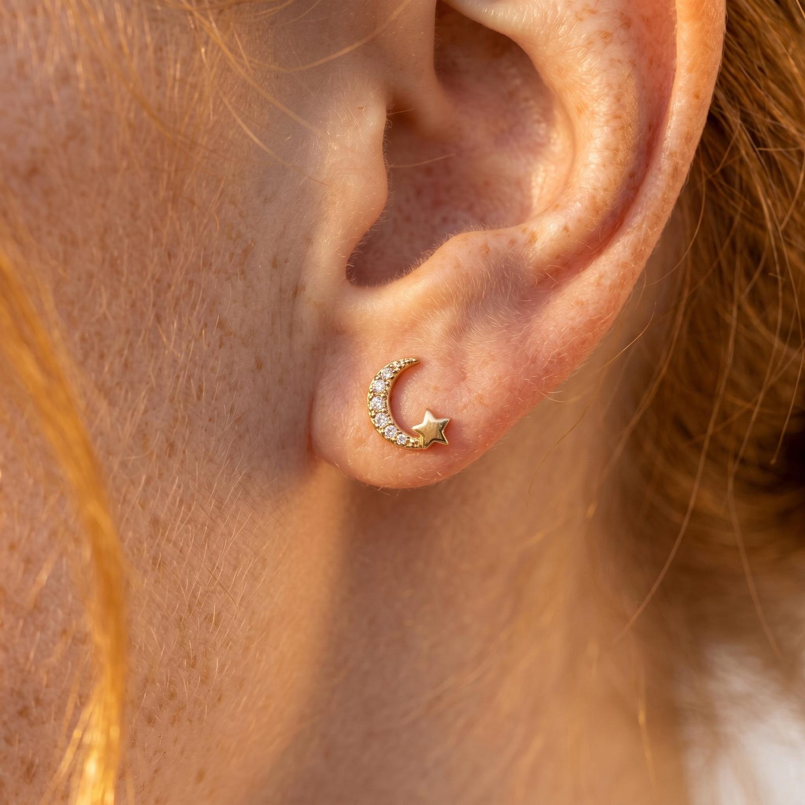 925 Sterling Silver Moon Shaped Studs For Women Natural Pave Diamond Earring.