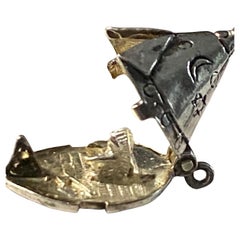 925 Sterling Silver Native American Teepee with Chief Vintage Opening Charm