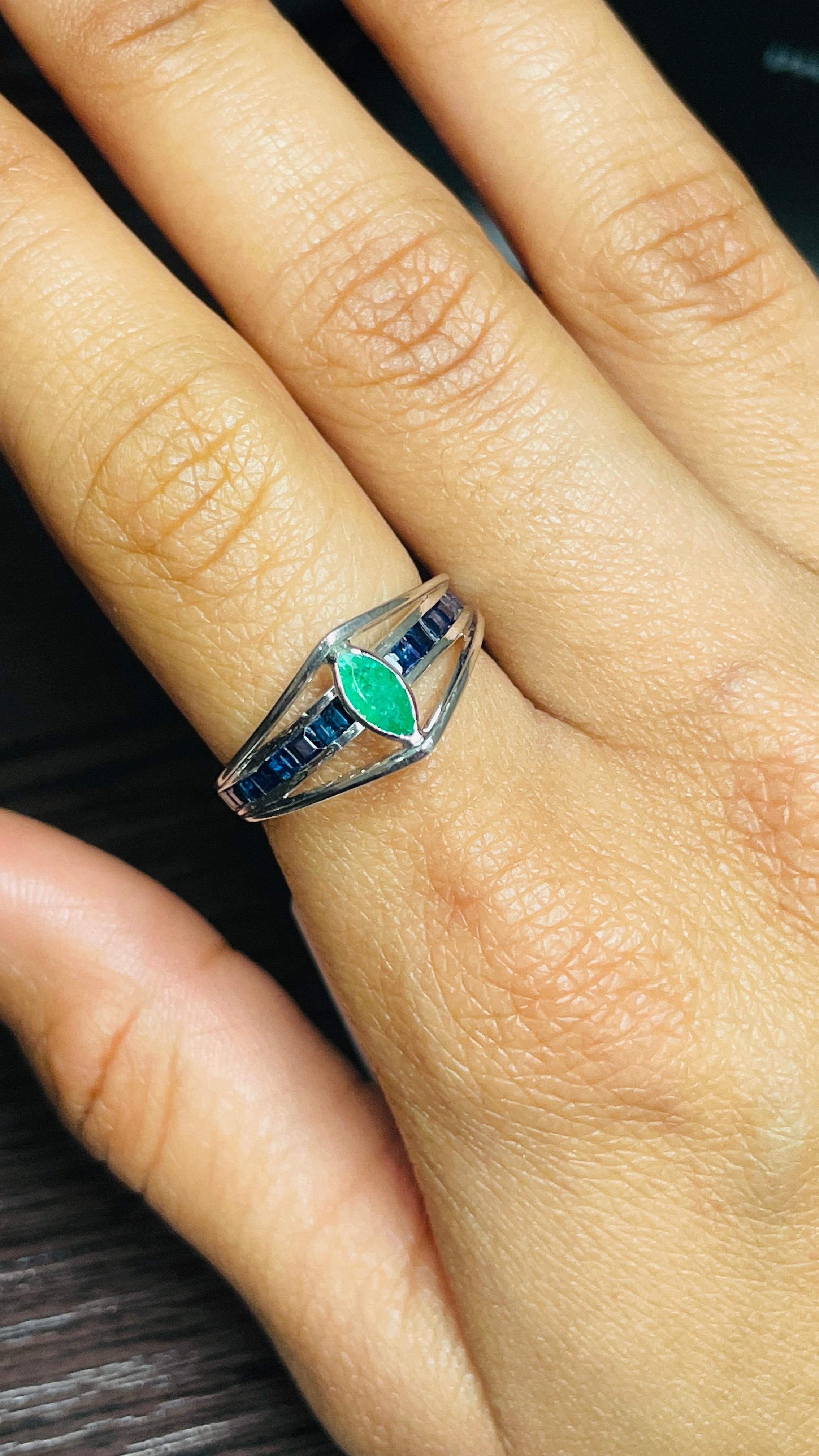 For Sale:  Natural Emerald and Sapphire Unisex Ring for Him in 925 Silver Jewelry 2
