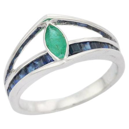 For Sale:  Natural Emerald and Sapphire Unisex Ring for Him in 925 Silver Jewelry