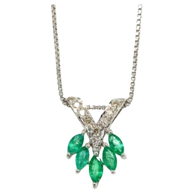925 Sterling Silver Pendant Necklace Natural Emerald and Diamond Chain Necklace  For Sale