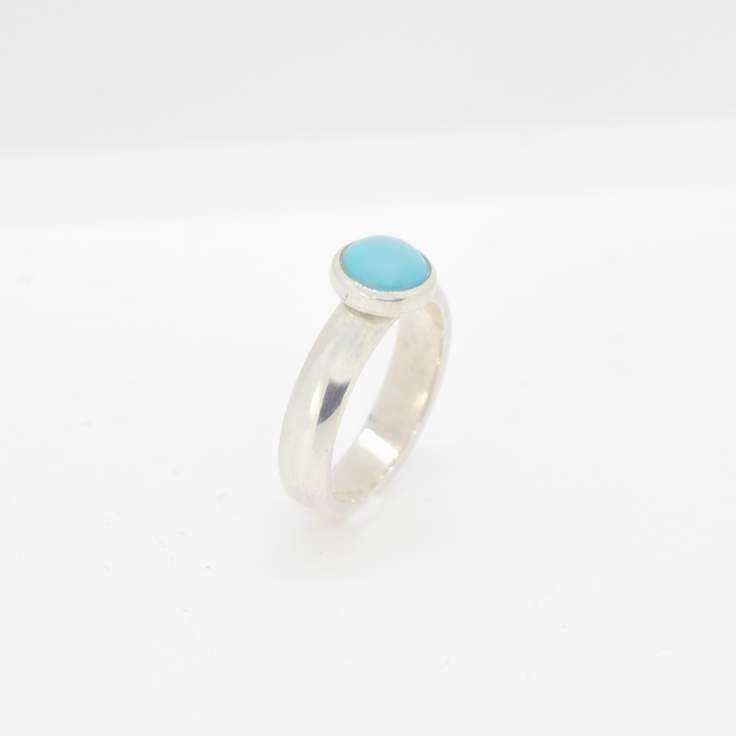 925 Sterlingsilber Natürlicher Türkis Runder Cabochon Cocktail Solitär Ring (Künstler*in) im Angebot