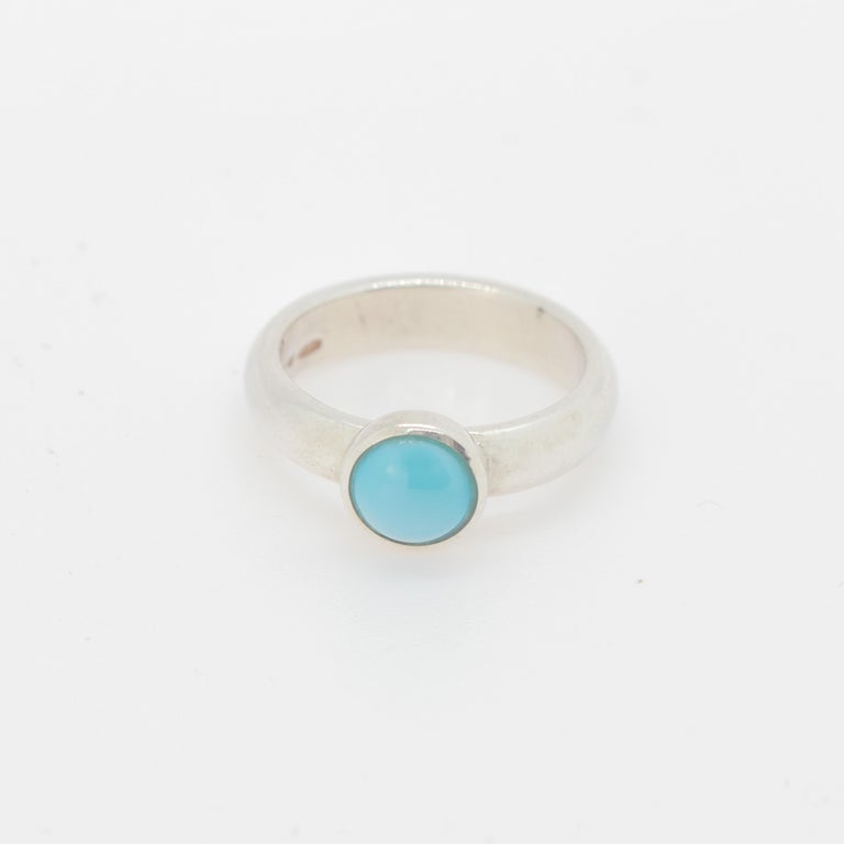 Round Cut 925 Sterling Silver Natural Turquoise Round Cabochon Cocktail Solitaire Ring For Sale