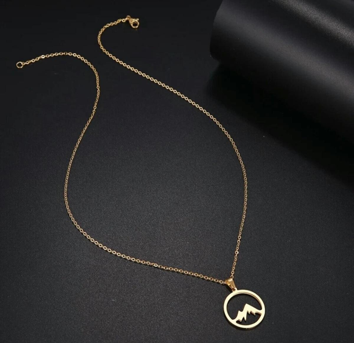 925 Sterling Silver Necklace For Women Mountain Hill Engagement Pendant Jewelry. en vente 6
