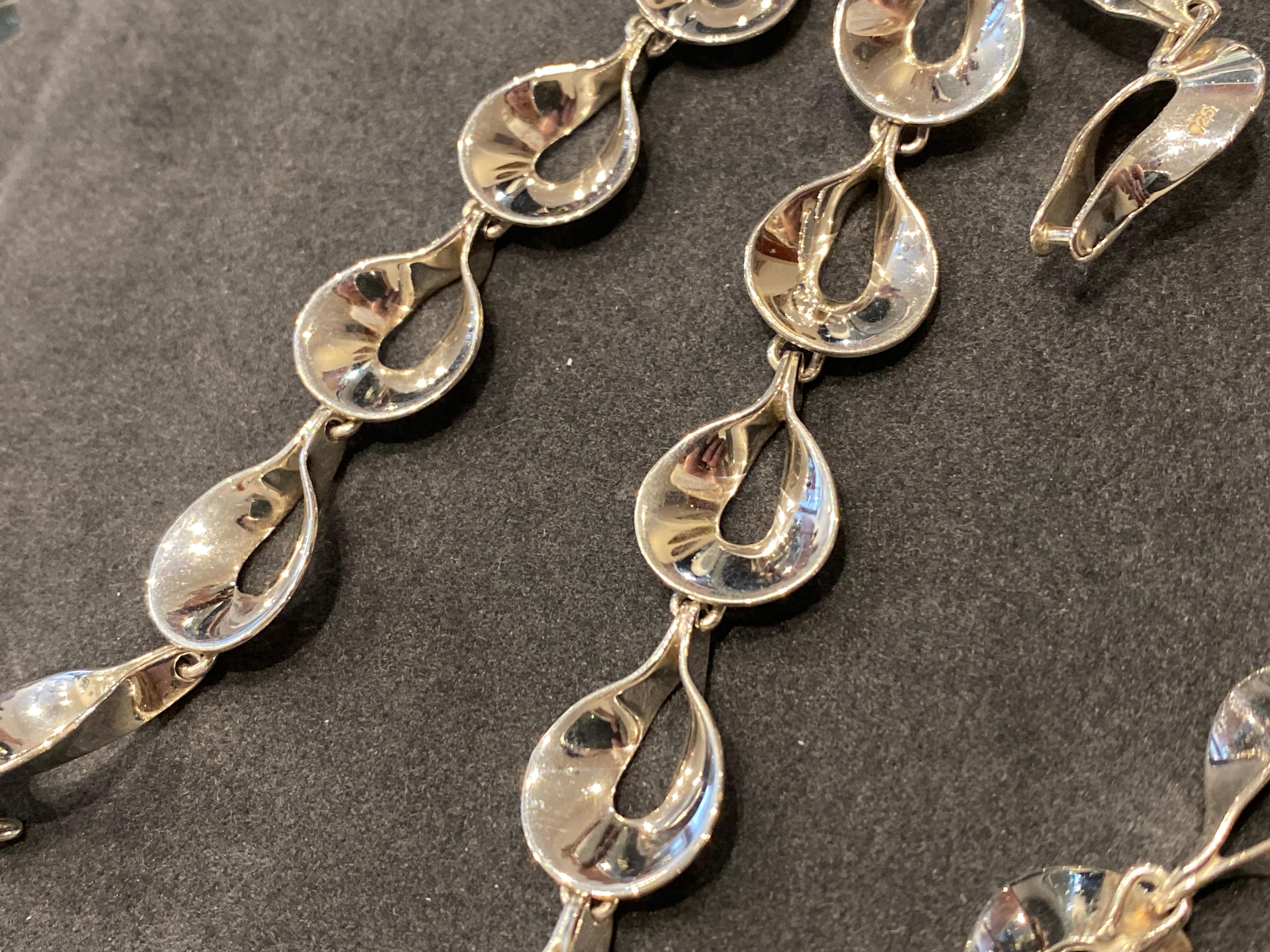 Collana italiana in argento 925 con maglie a forma di pera traforate, 48,5 cm. in vendita 4