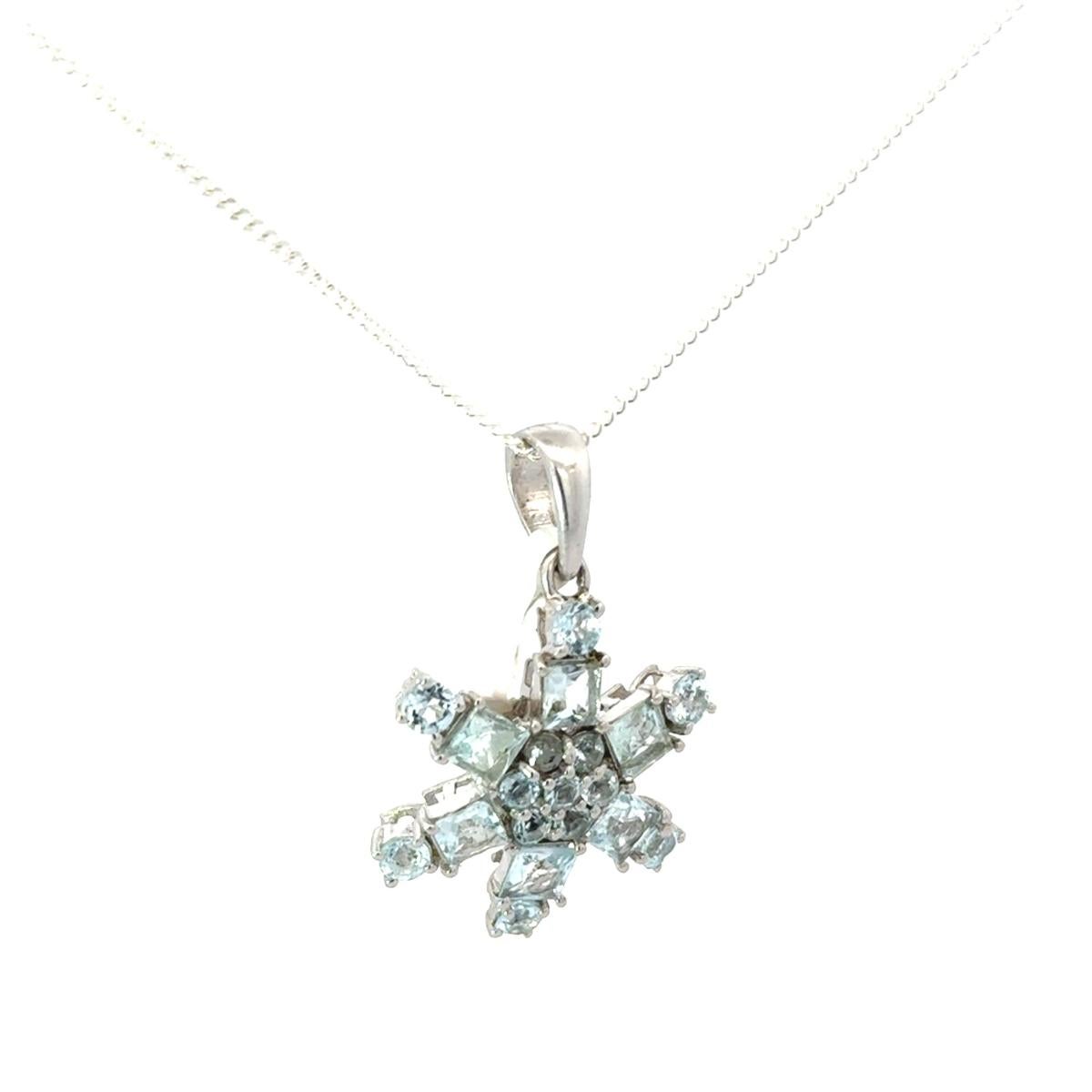Modernist 925 Sterling Silver Pendant Necklace Aquamarine Snowflake Pendant for Grandma For Sale