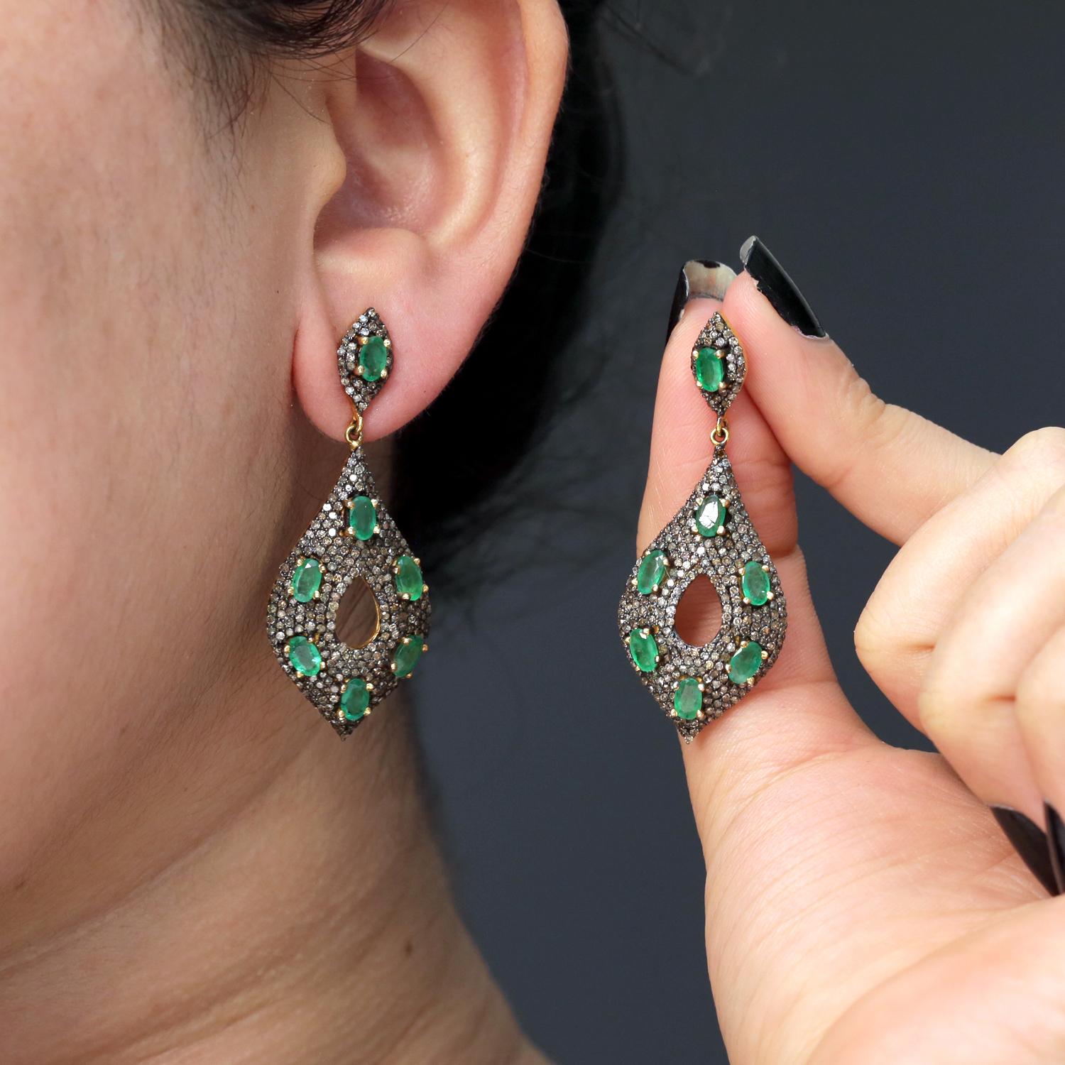 925 Sterling Silver Push Back Earrings with 3.22 Carat Emerald 1