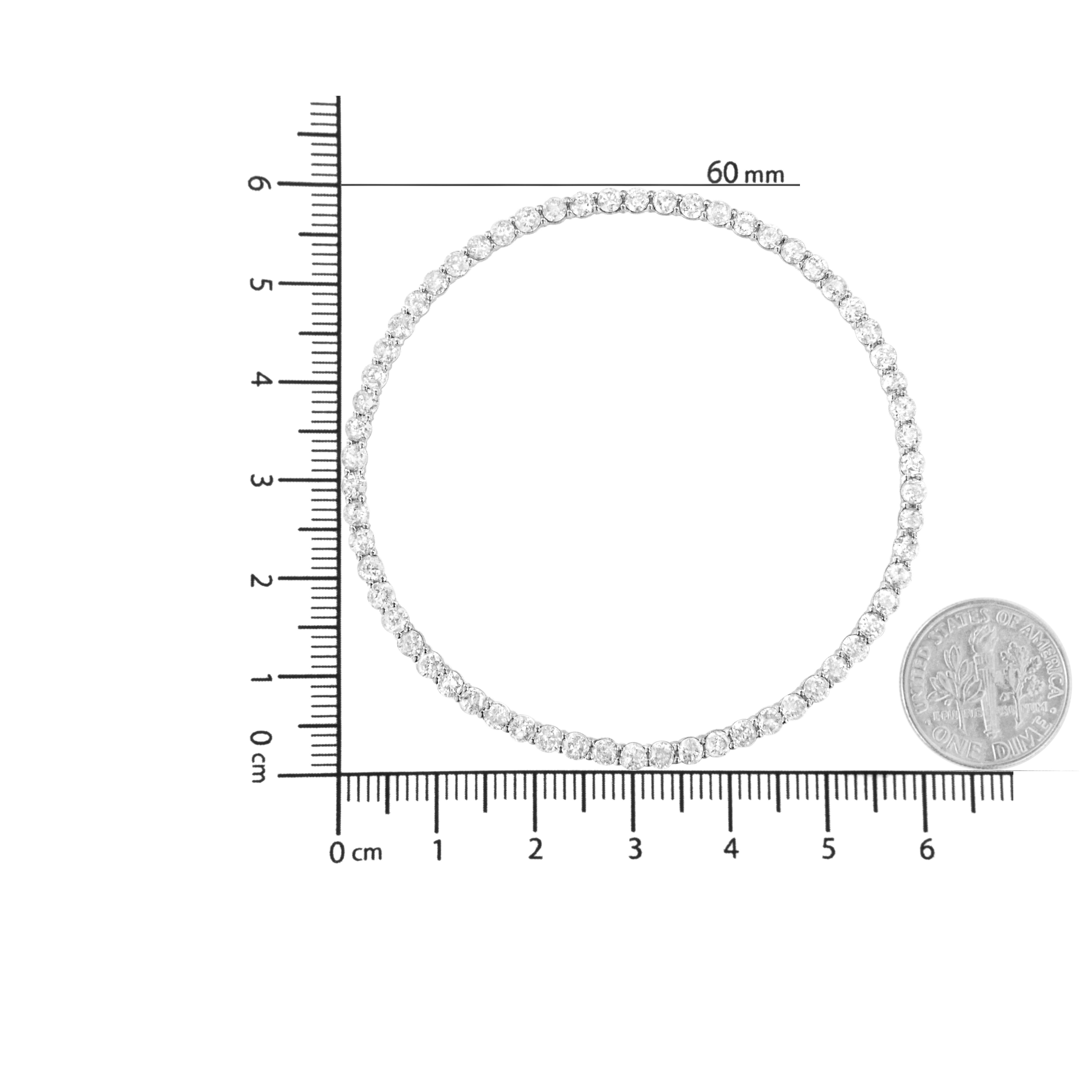 .925 Sterling Silver Round Diamond Open Circle Hoop Pendant Necklace In New Condition For Sale In New York, NY