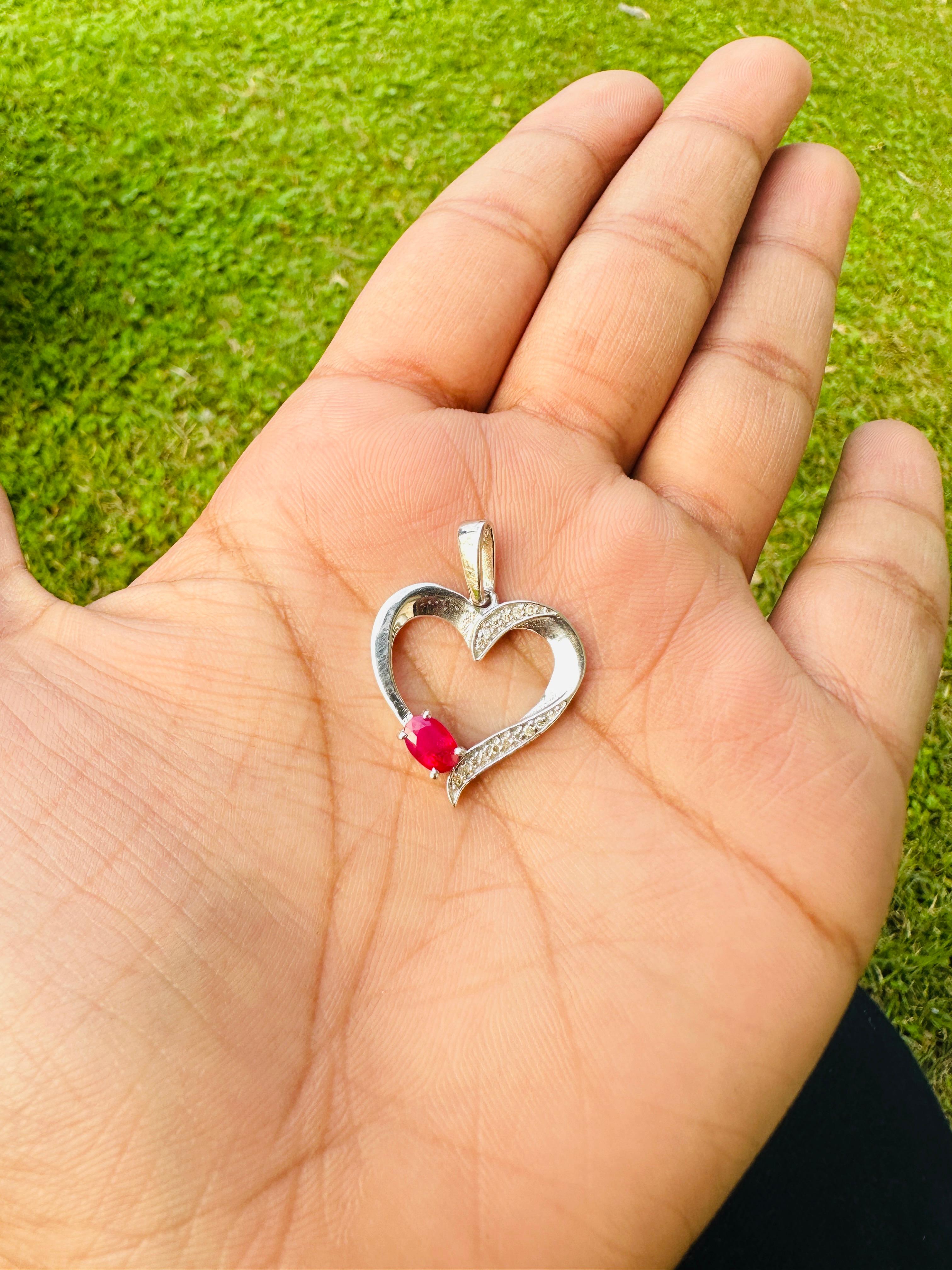 .925 Sterling Silver Ruby and Diamond Heart Love Pendant Gift for Valentine In New Condition For Sale In Houston, TX
