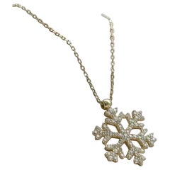 925 Sterling Silver Snowflake Pendant Natural Pave Diamond Necklace For Women.
