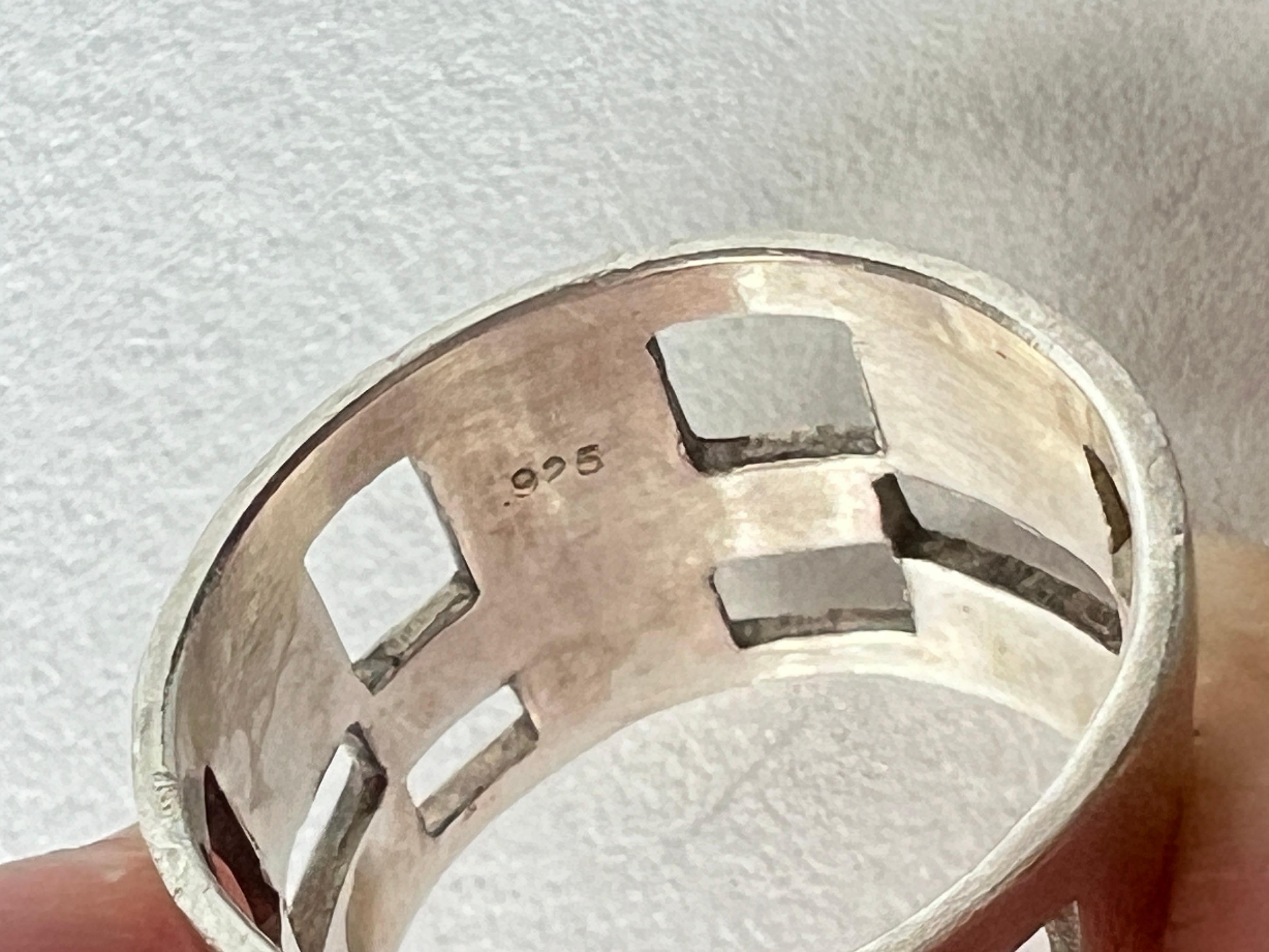 Women's or Men's 925 Sterling Silver Square Holes Ring Size 5.5 For Sale