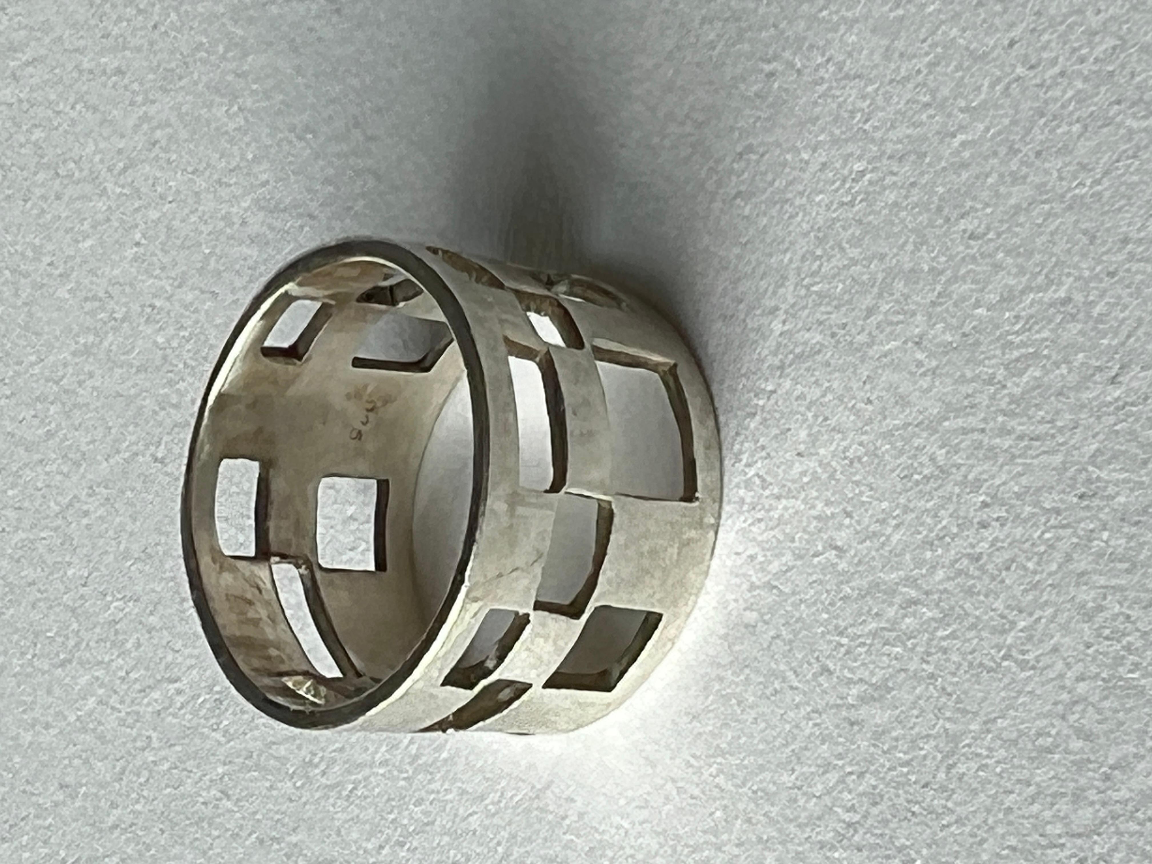 925 Sterling Silver Square Holes Ring Size 5.5 For Sale 3