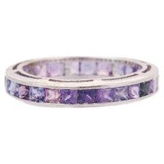 Anneau empilable en argent sterling 925 avec plusieurs saphirs dans une bague de joaillerie fine pour mère