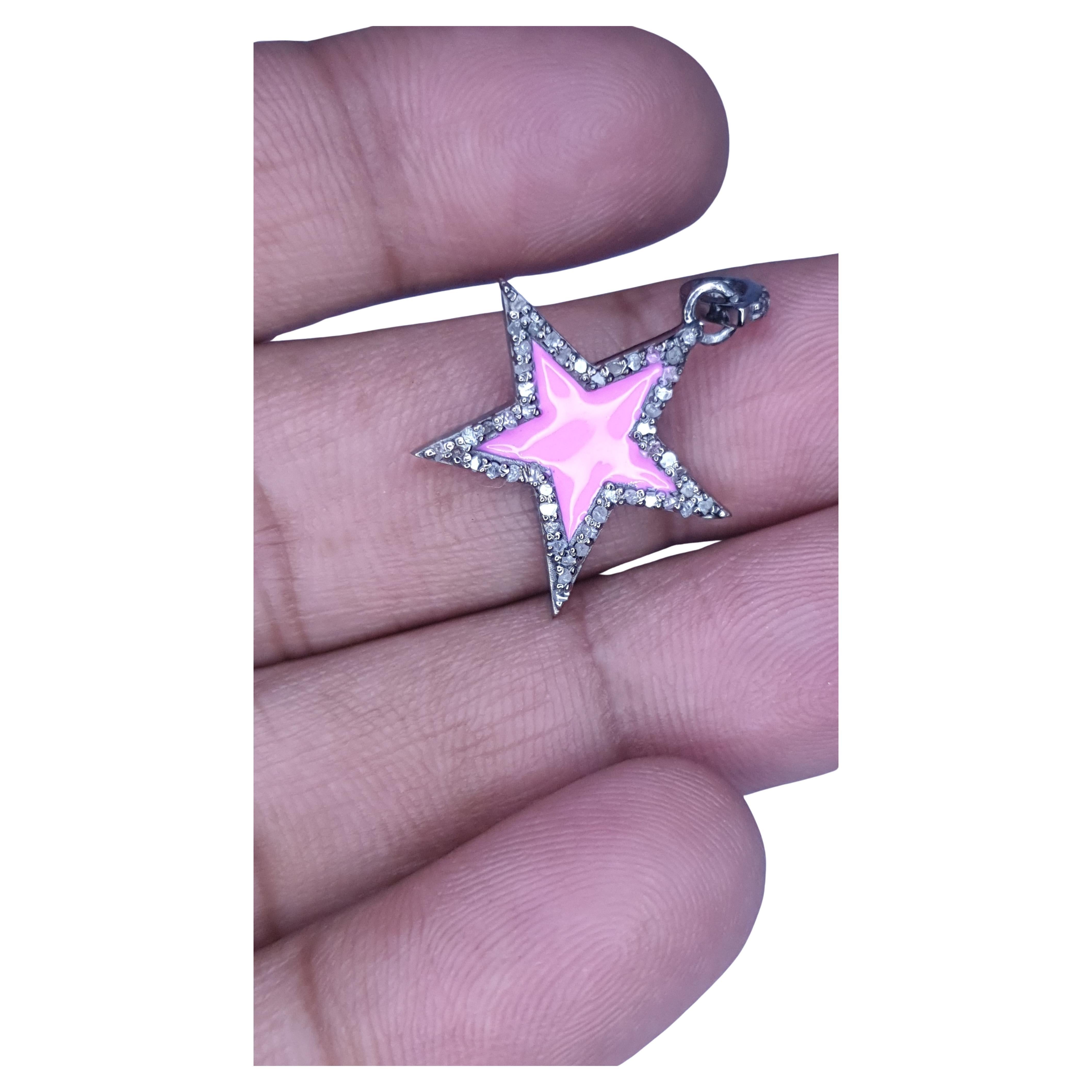 Pendentif en argent 925 étoile en émail Pink Diamond. en vente