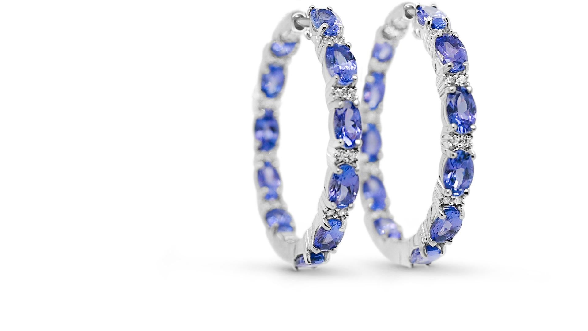 Bienvenue à Blue Star Gems NY LLC ! Découvrez les boucles d'oreilles de fiançailles et de mariage les plus populaires, des plus classiques aux plus anciennes. Nous proposons des bijoux joyeux à porter au quotidien. Juste pour vous. Nous allons