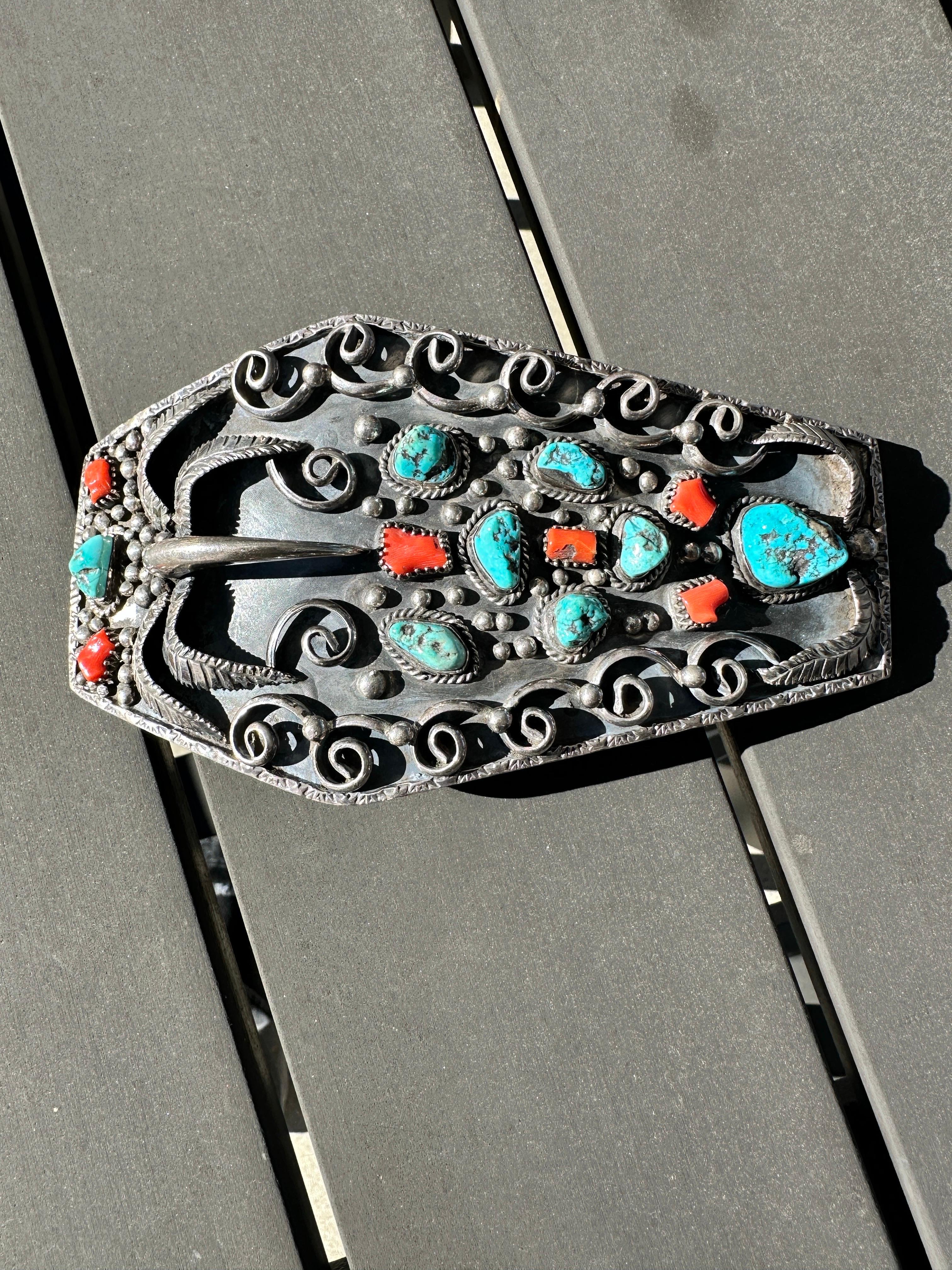 925 Thunder Bold Dan Eagle Claw Navajo belt buckle turquoise and Coral 6 Ounces In Good Condition For Sale In Laguna Hills, CA