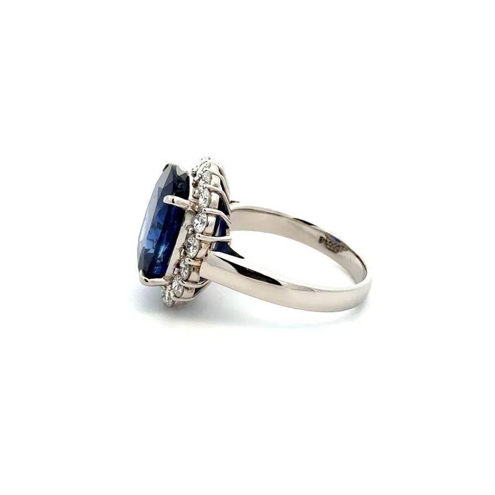 9.26 Carat Cushion Deep Blue Sapphire GIA and Diamond Platinum Statement Ring In Excellent Condition For Sale In Montreal, QC