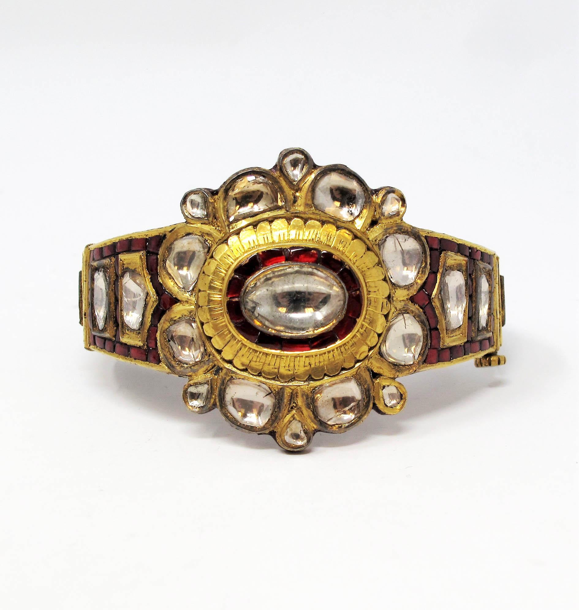 9.26 Carat Total Polki Diamond and Enamel Hinged Cuff Bracelet 18 Karat Gold For Sale 3