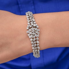 14-Karat-Weißgold-Armband mit auffälligen Diamanten, 9,26 Karat, 7 Zoll