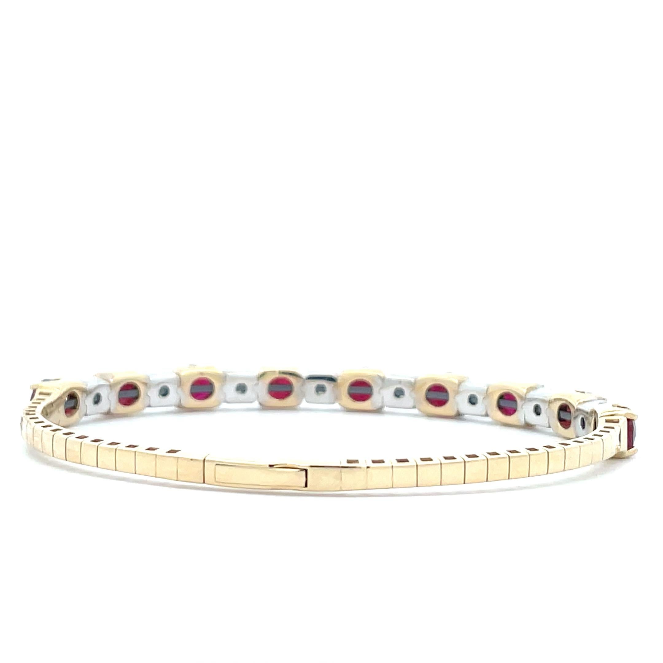Oval Cut 9.27 Carat Alternating Oval Ruby & Diamond 14k Solid Gold Flexible Bangle For Sale