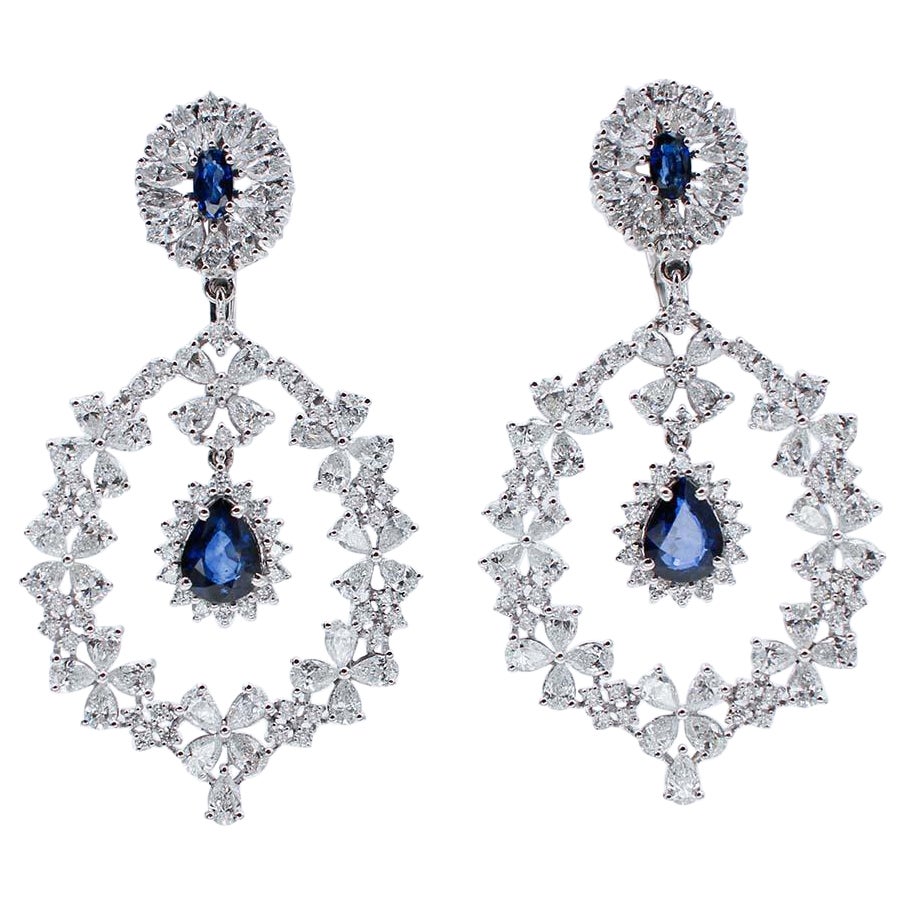 Pendants d'oreilles en or blanc 18 carats, saphirs bleus et diamants de 9,28 carats