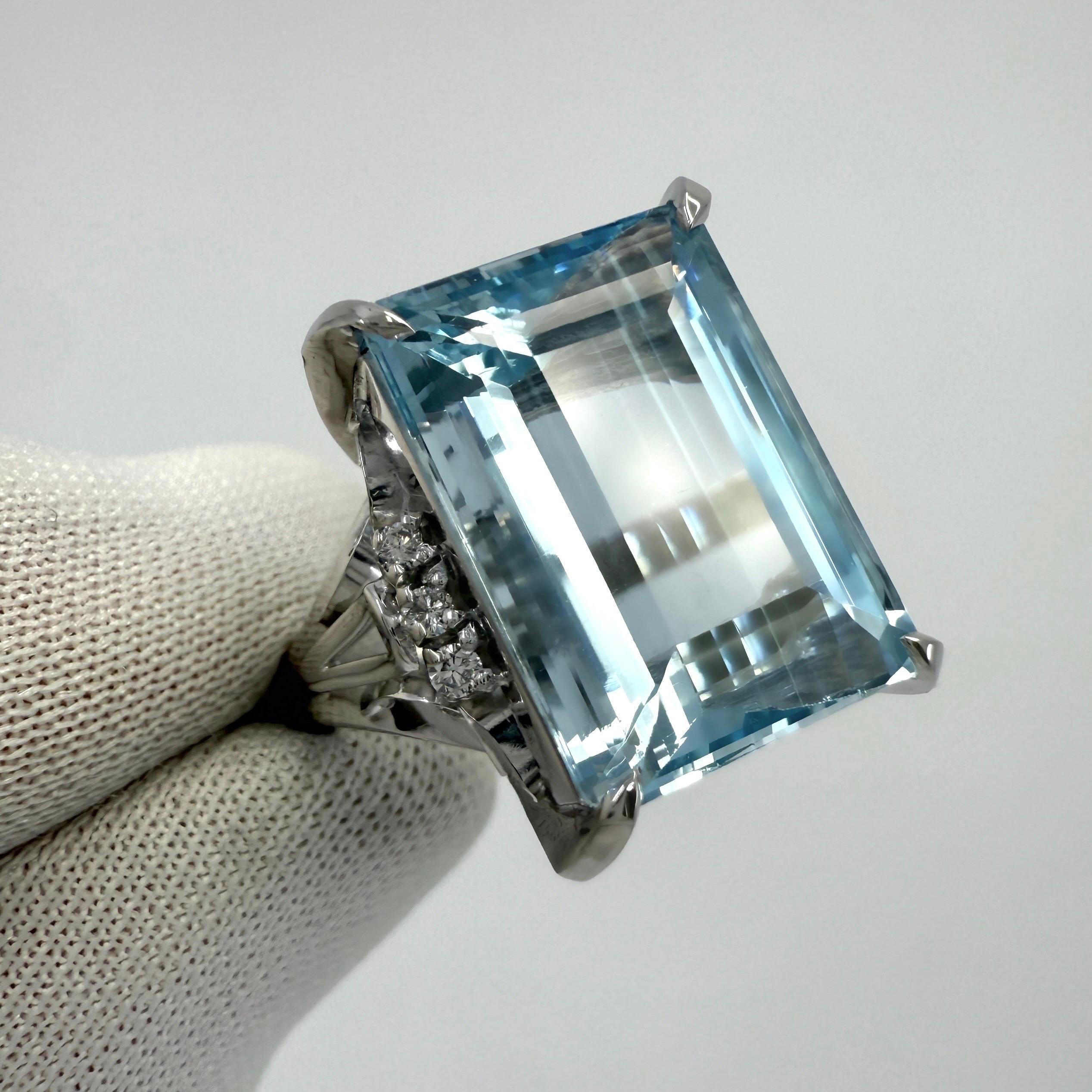 Anillo de cóctel de platino con aguamarina y diamantes talla esmeralda azul intenso de 9.29 ct en venta 1