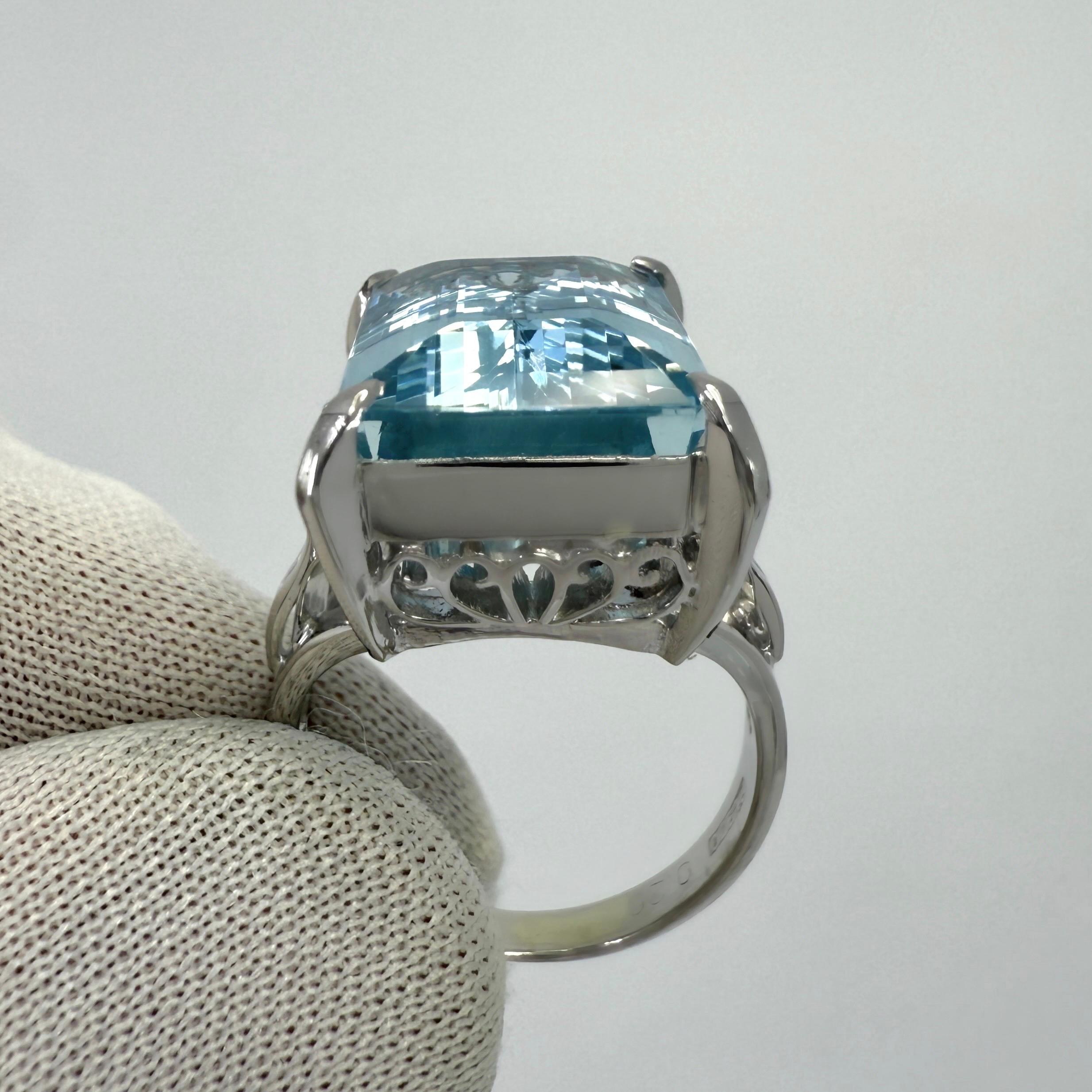 Anillo de cóctel de platino con aguamarina y diamantes talla esmeralda azul intenso de 9.29 ct en venta 2