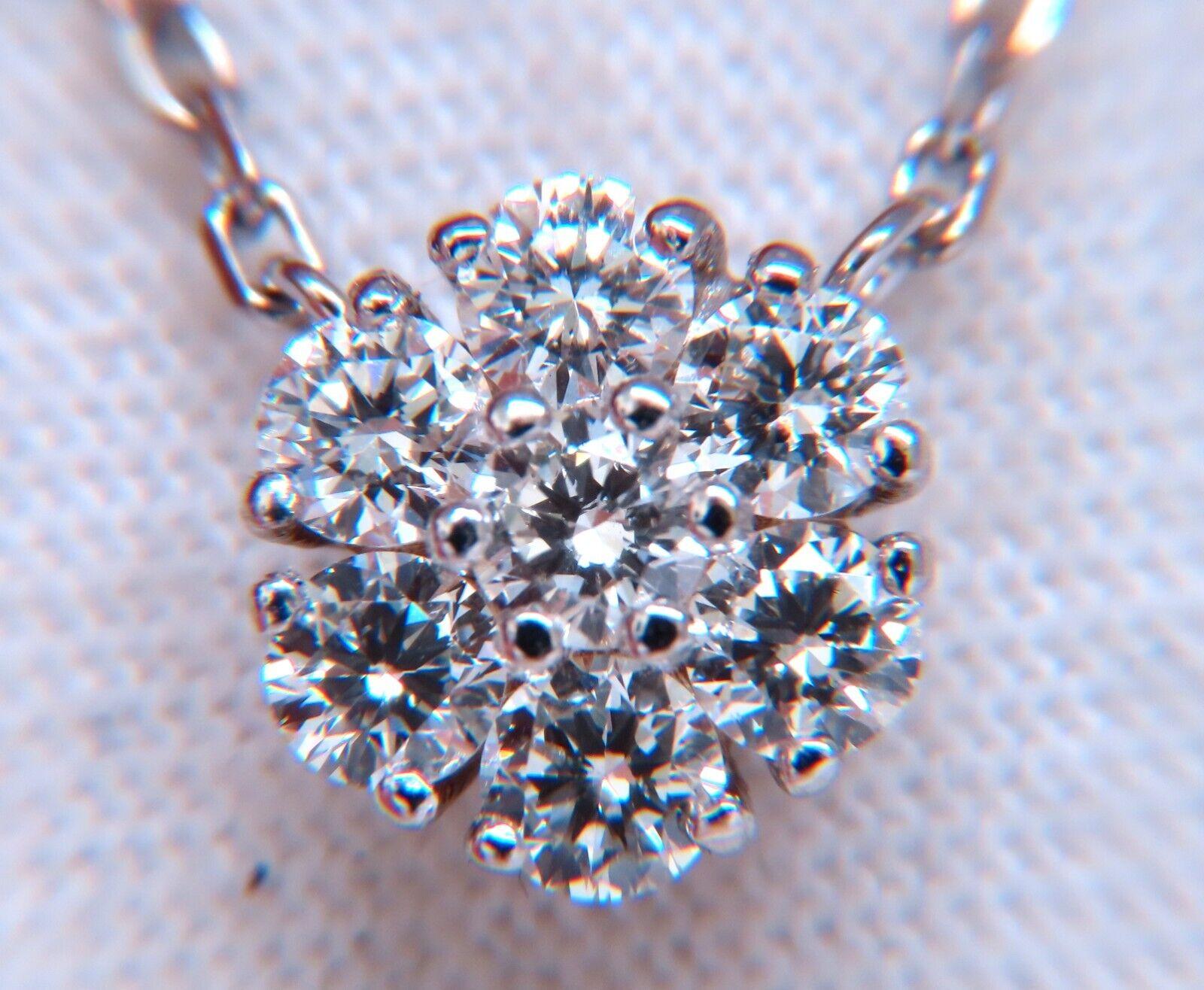 Round Cut .92ct diamonds halo cluster necklace 18kt For Sale