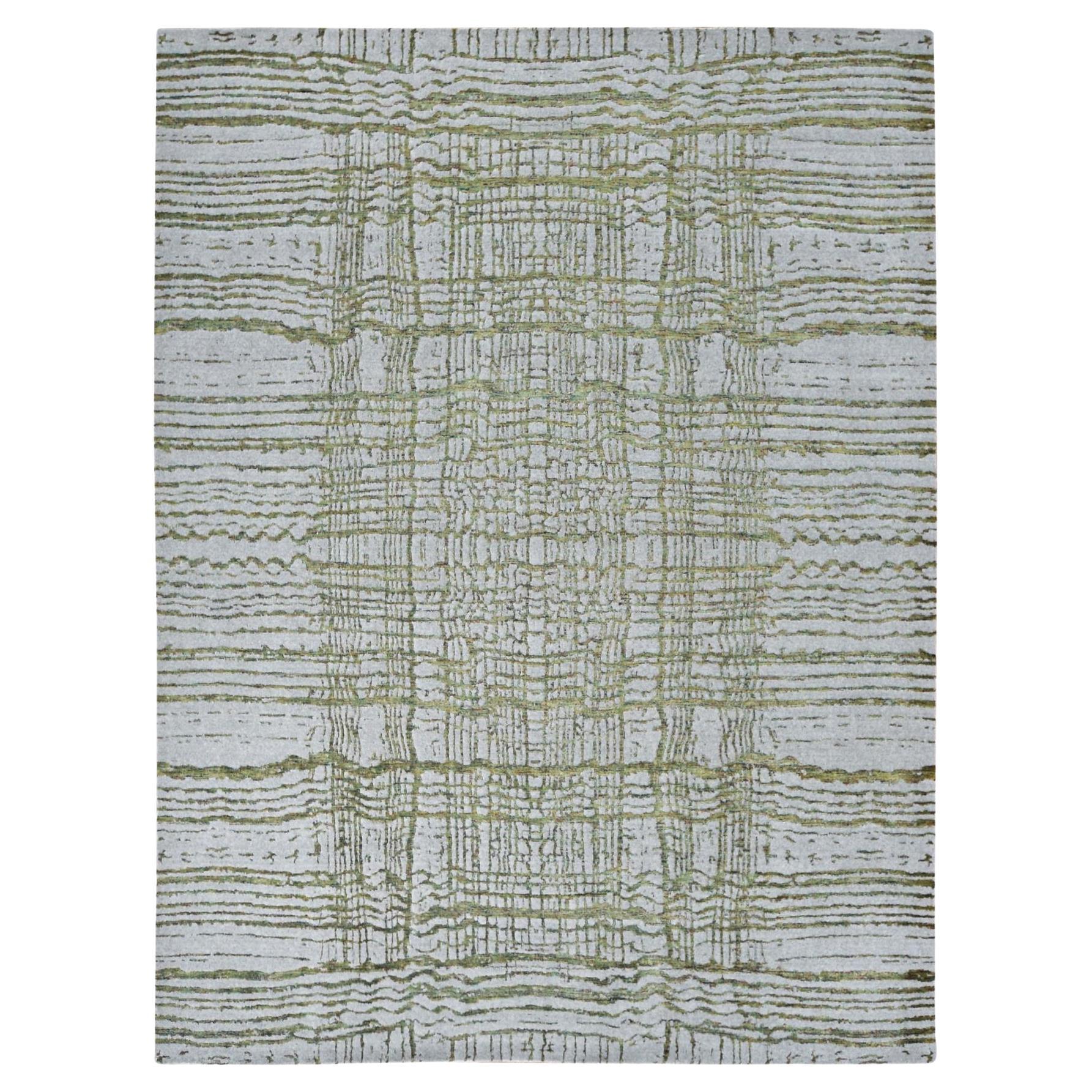 9
2"x11
8" Gray Jacquard Hand Loomed Modern Design Wool and Silk Hand Loomed Rug For Sale