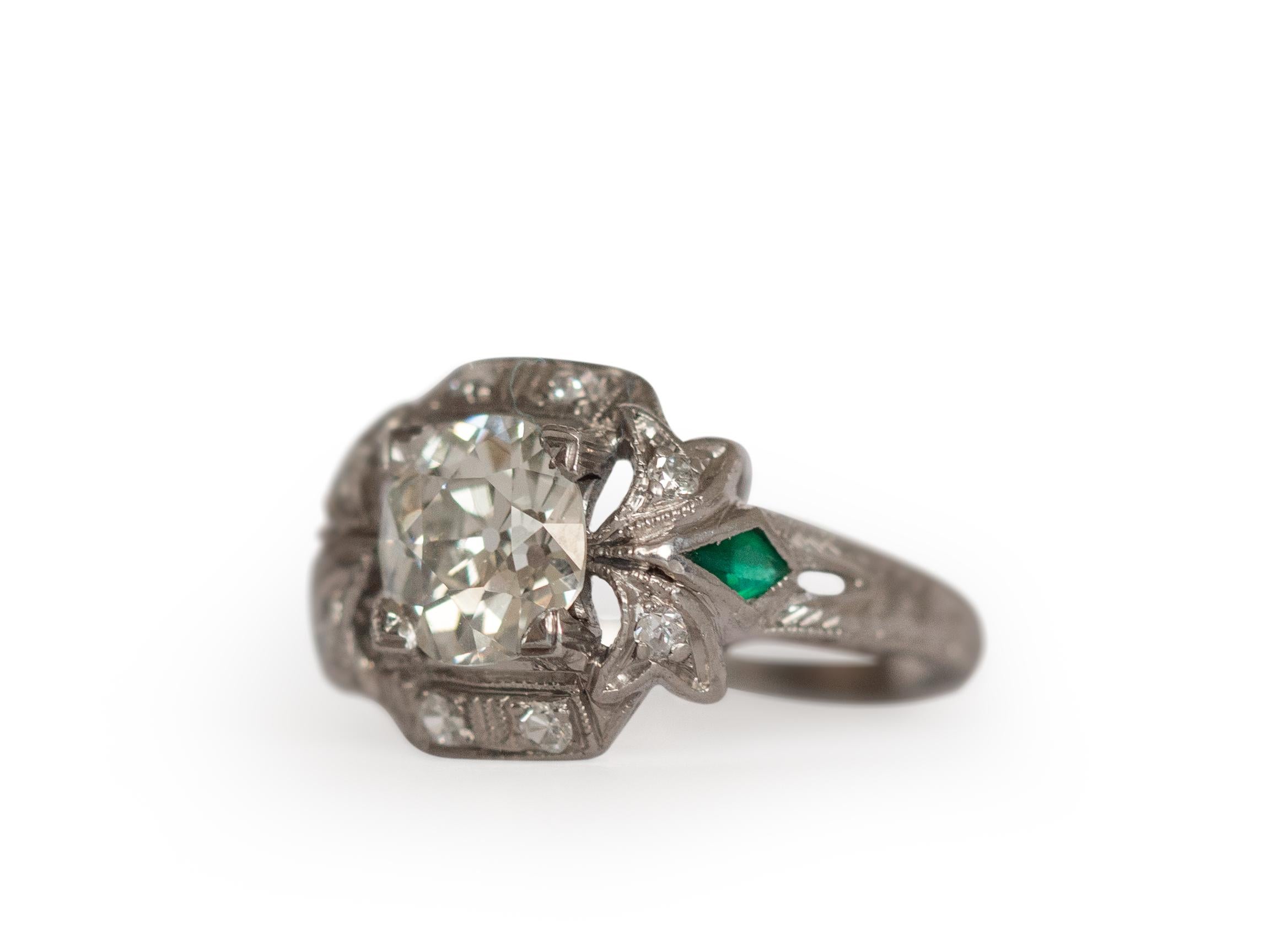 Artikel-Details: 
Ringgröße: 4
Metall-Typ: Platin [gepunzt und geprüft]
Gewicht: 3,1 Gramm

Zentrum Diamant Details:
Gewicht: .93 Karat
Schliff: Alter europäischer Brillant
Farbe: K
Klarheit: VS2

Seite Diamant Details:
Gewicht: .10 Karat