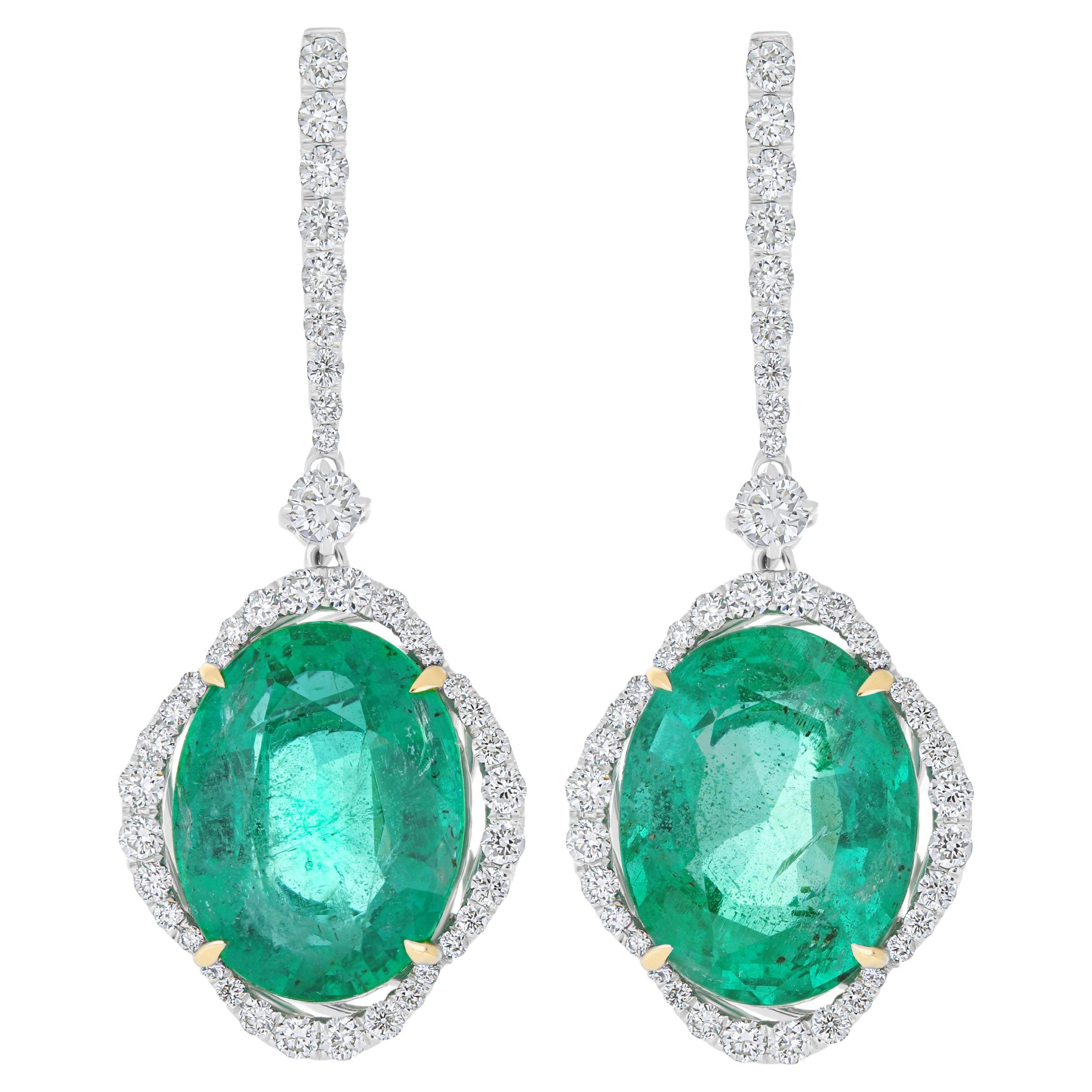  Emeralds and Daimond Drop Earrings in 18 Karat White Gold Hand-Craft Earring