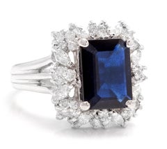 9.30 Carat Exquisite Natural Blue Sapphire and Diamond 14 Karat Solid White Gold