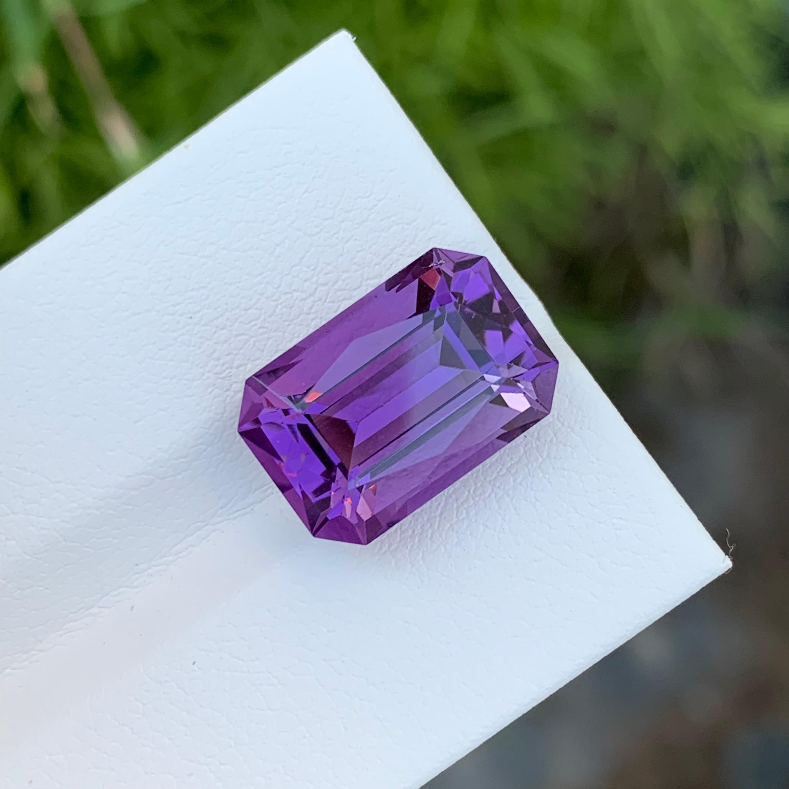9,30 Karat natürlicher loser Amethyst Smaragd Form Edelstein für Halskette Schmuck im Angebot 4