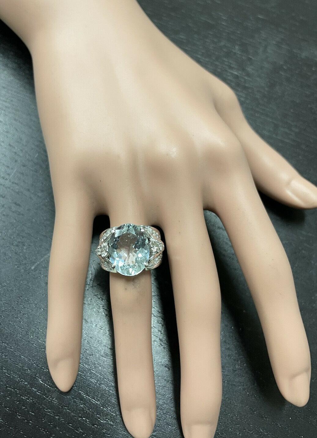 Mixed Cut 9.30 Carats Exquisite Natural Aquamarine and Diamond 14K Solid White Gold Ring For Sale