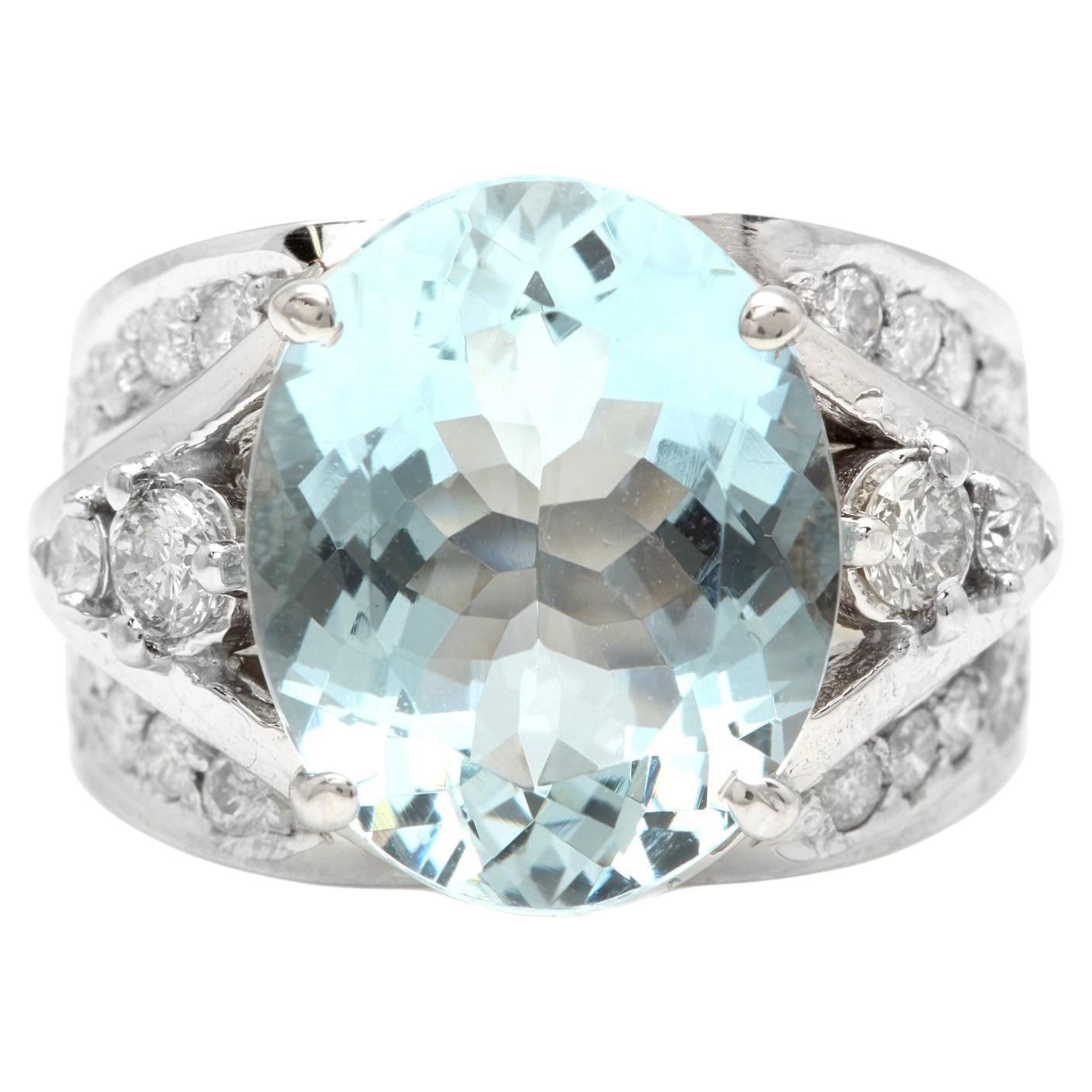 9.30 Carats Exquisite Natural Aquamarine and Diamond 14K Solid White Gold Ring For Sale