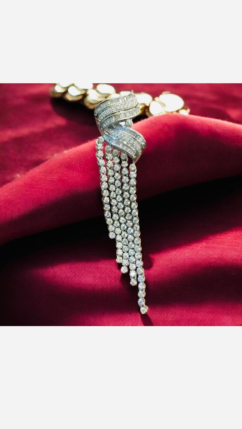Taglio rotondo Orecchini in oro 14K con diamanti naturali da 9,30 carati in vendita