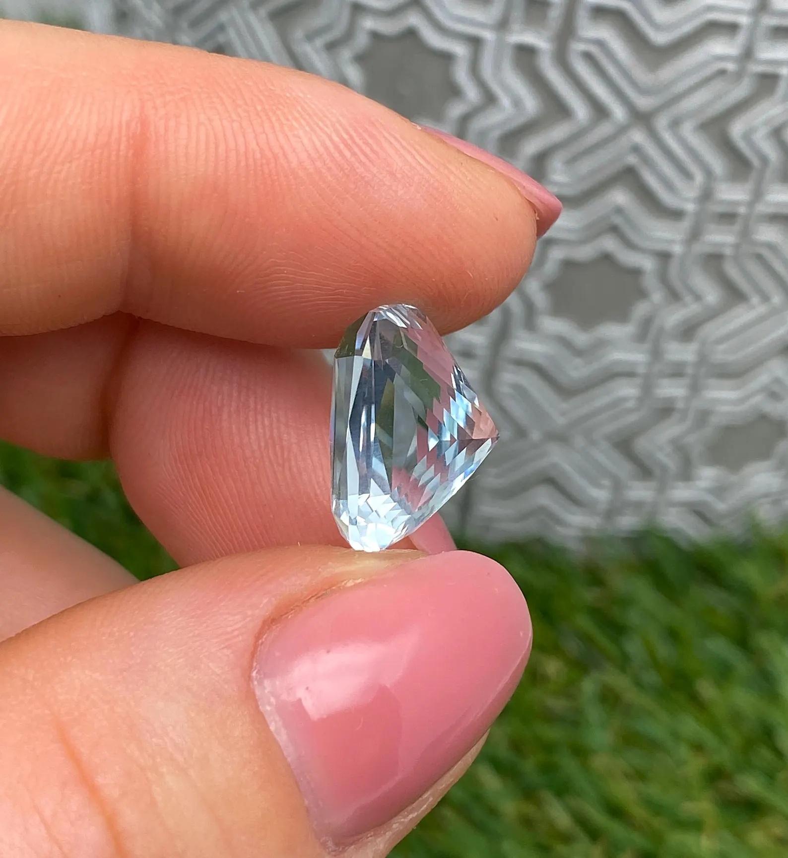 da uomo o donna 9,30Ct Acquamarina naturale, taglio radiante, 14,3x10,7x9,3mm, Madagascar in vendita