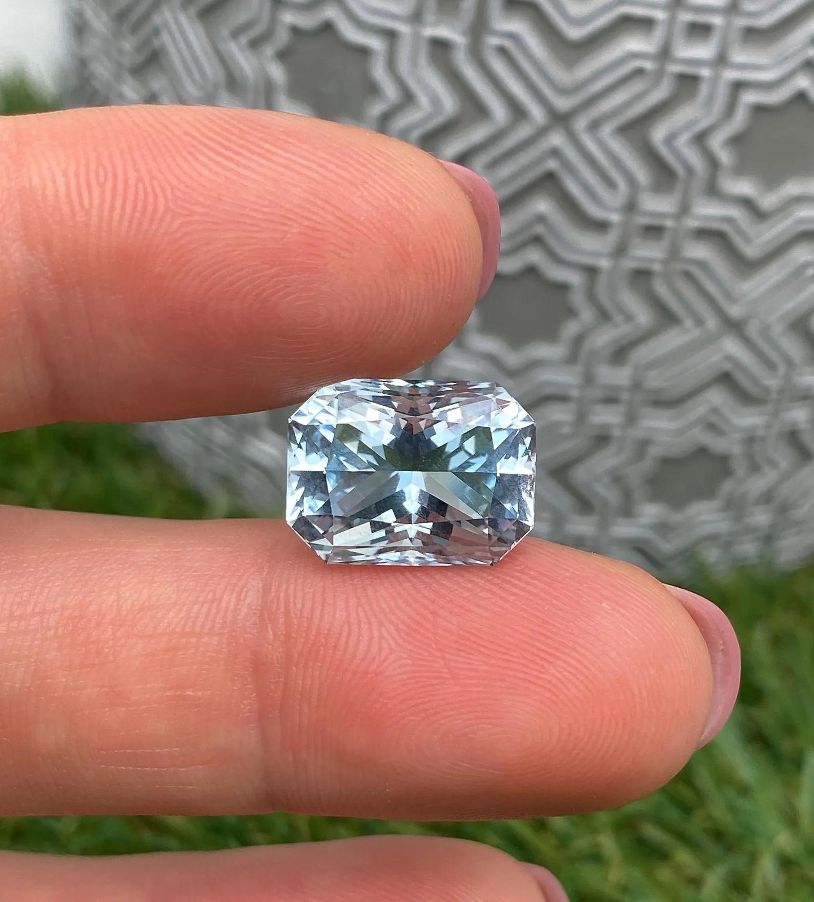 9,30Ct Acquamarina naturale, taglio radiante, 14,3x10,7x9,3mm, Madagascar in vendita 2
