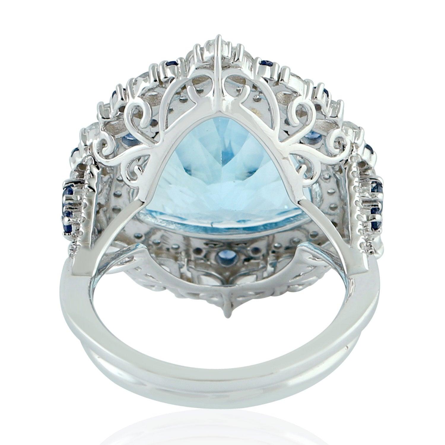 Im Angebot: 9,31 Karat Blauer Topas Saphir Diamant 18 Karat Gold Ring () 3