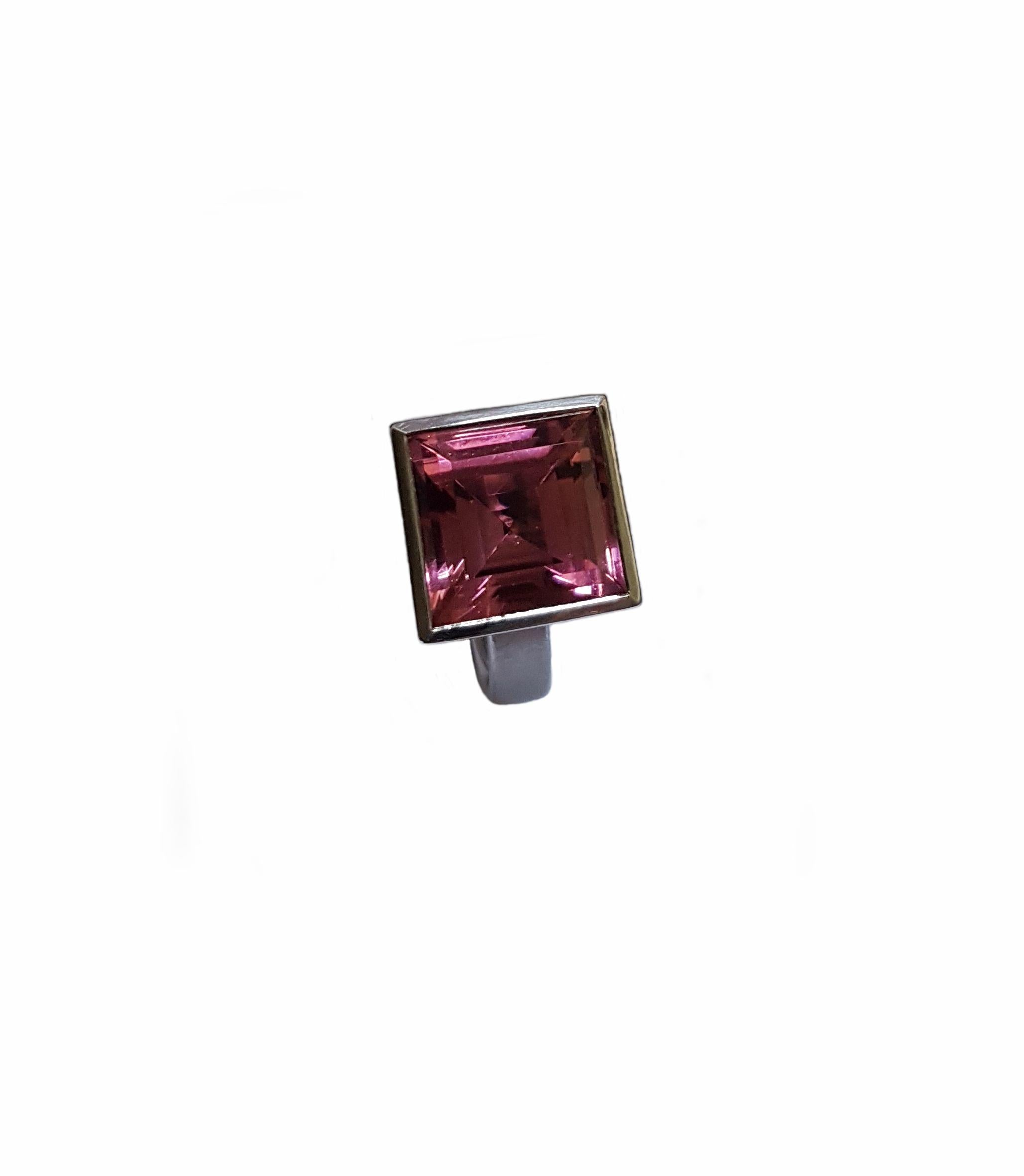 Moderne Bague en platine « Caro » de Georg Spreng avec tourmaline rose de 9,31 carats en vente