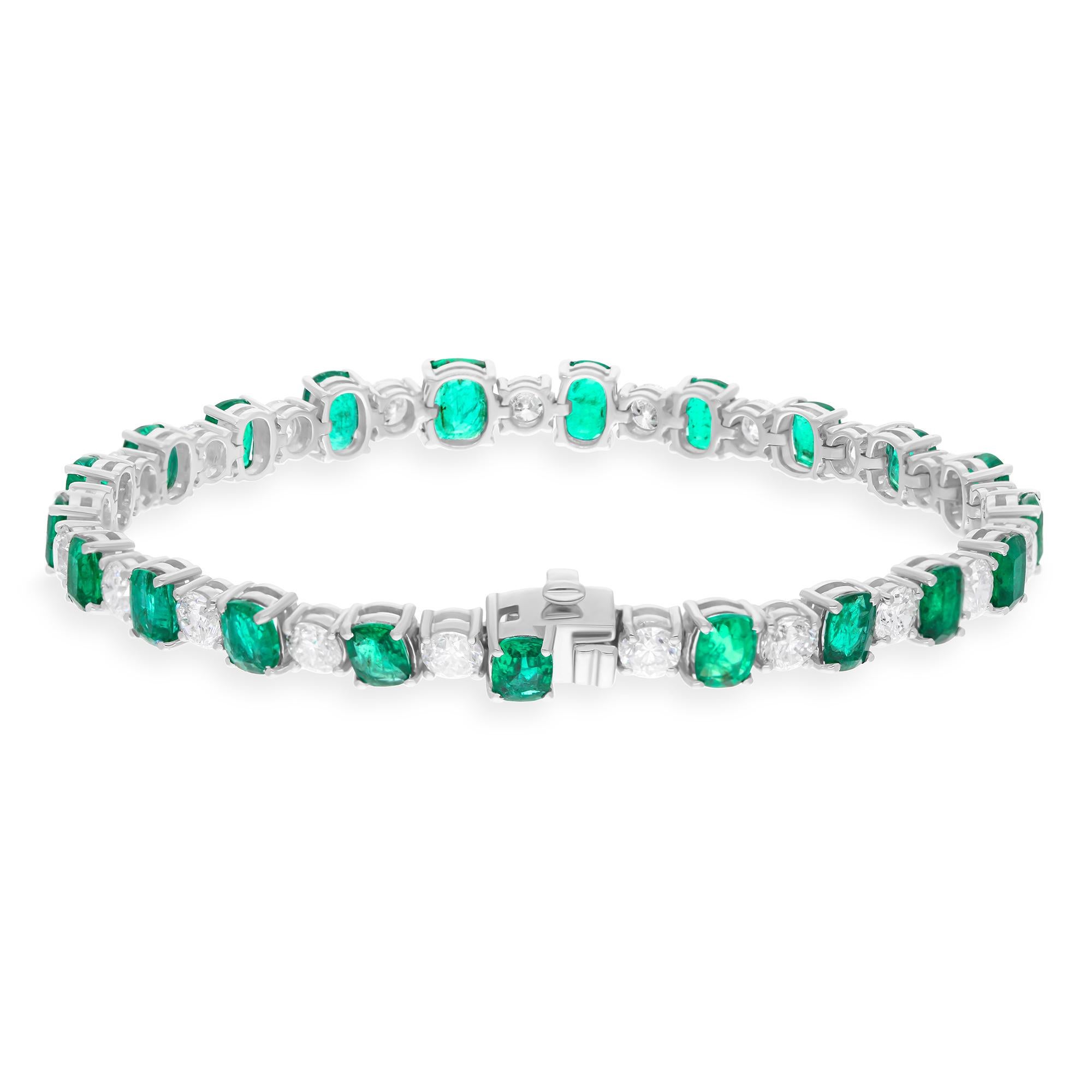 Taglio cuscino Bracciale con smeraldo dello Zambia da 9,31 carati e diamante SI/H da 4,37 carati in oro bianco 14 carati in vendita