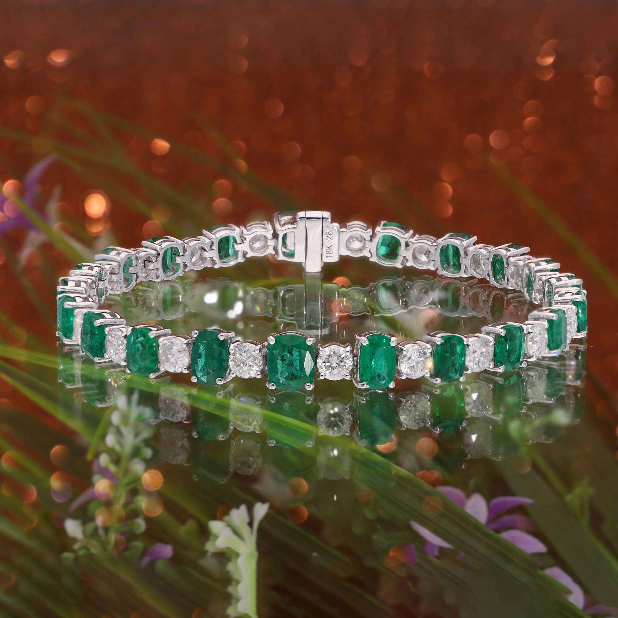 Donna Bracciale con smeraldo dello Zambia da 9,31 carati e diamante SI/H da 4,37 carati in oro bianco 14 carati in vendita