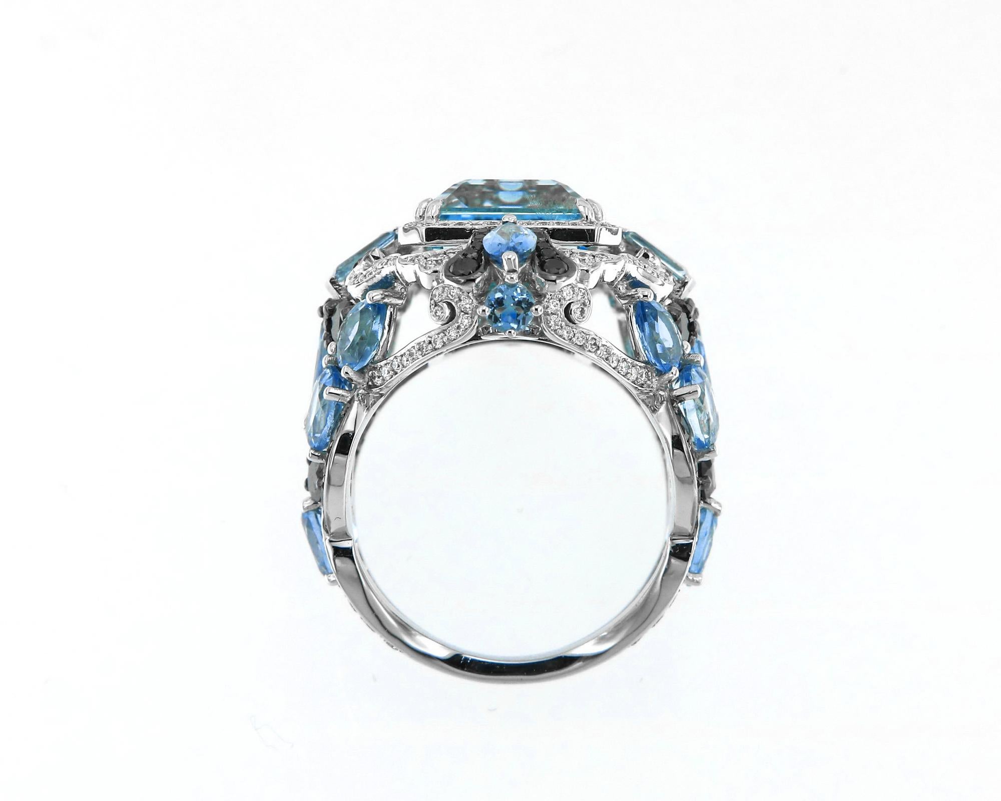 Art Deco 9.328 Carat Aquamarine with Black and White Diamonds Cocktail Ring in 18K Gold